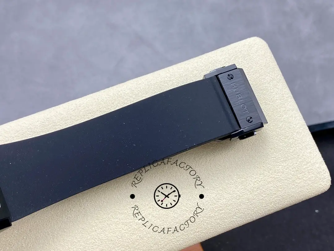 Hublot Classic Fusion 1:1 Clone 542.CX.1270.RX.MDM 42 Black Ceramic
