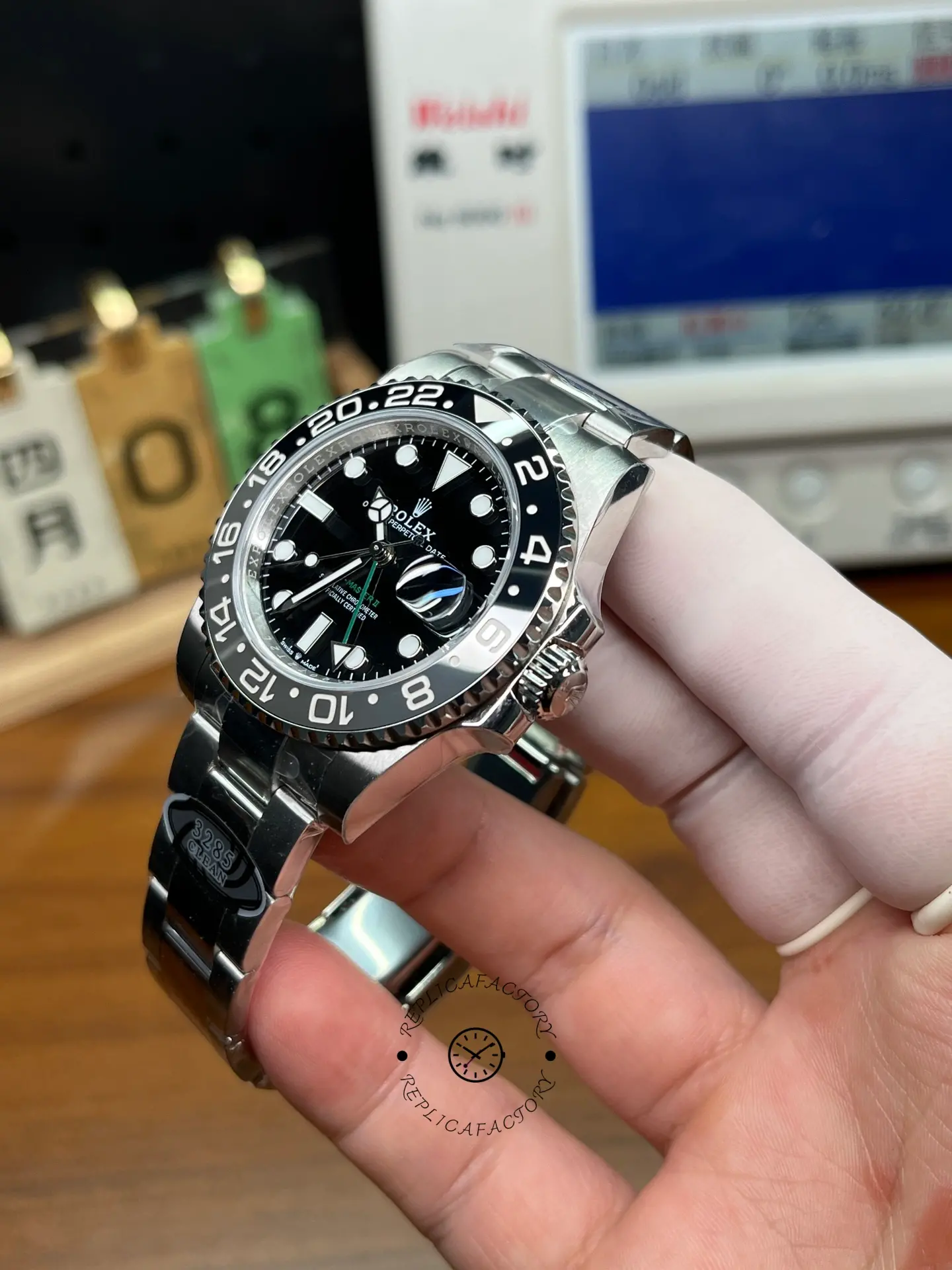 Rolex GMT Master II Oystersteel M126710GRNR 0004 Automatic 40mm