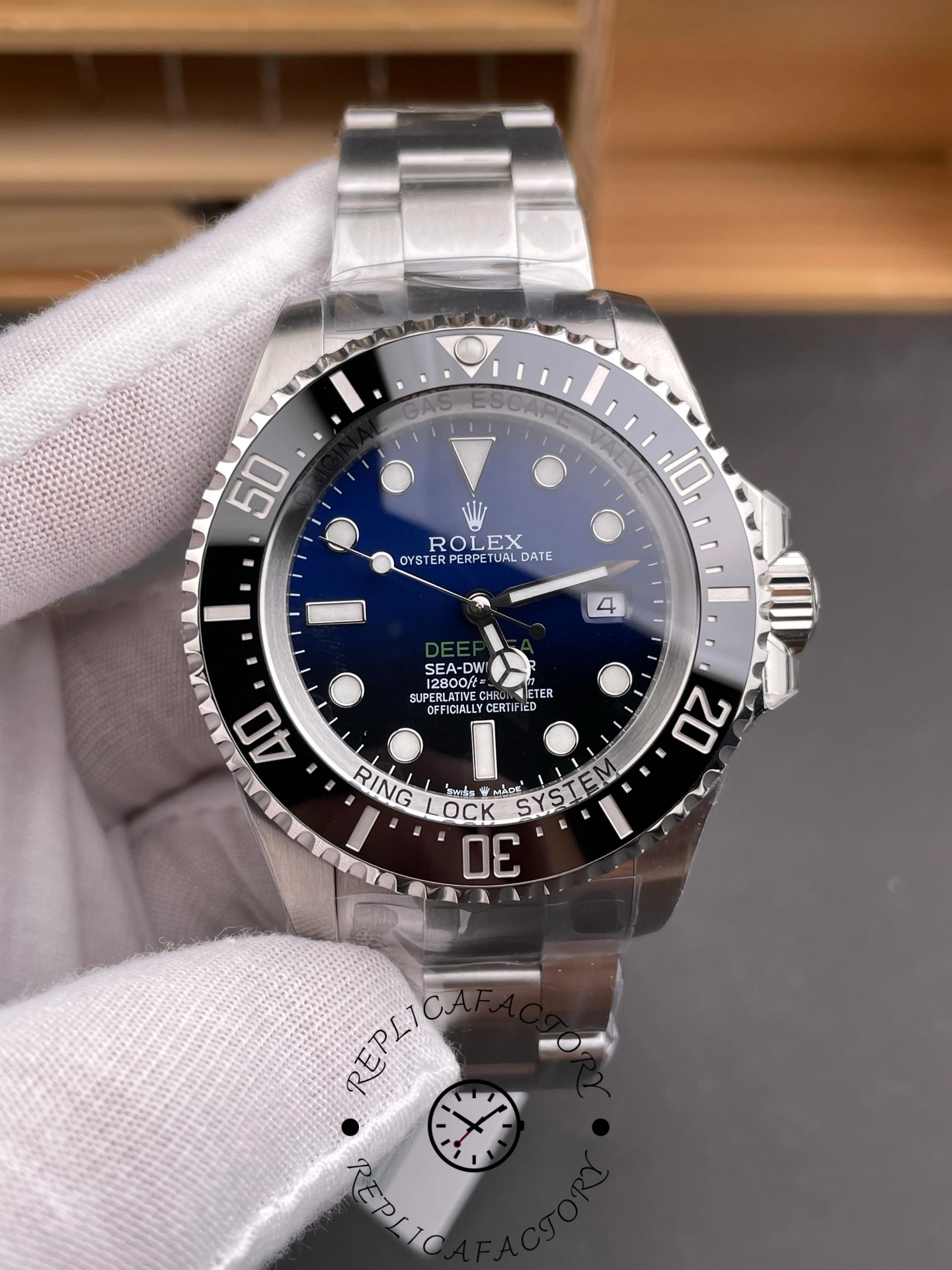 Rolex Sea-Dweller Deepsea 136660 0005 Stainless Steel Black Blue Dial 44MM Mens Replica Watch