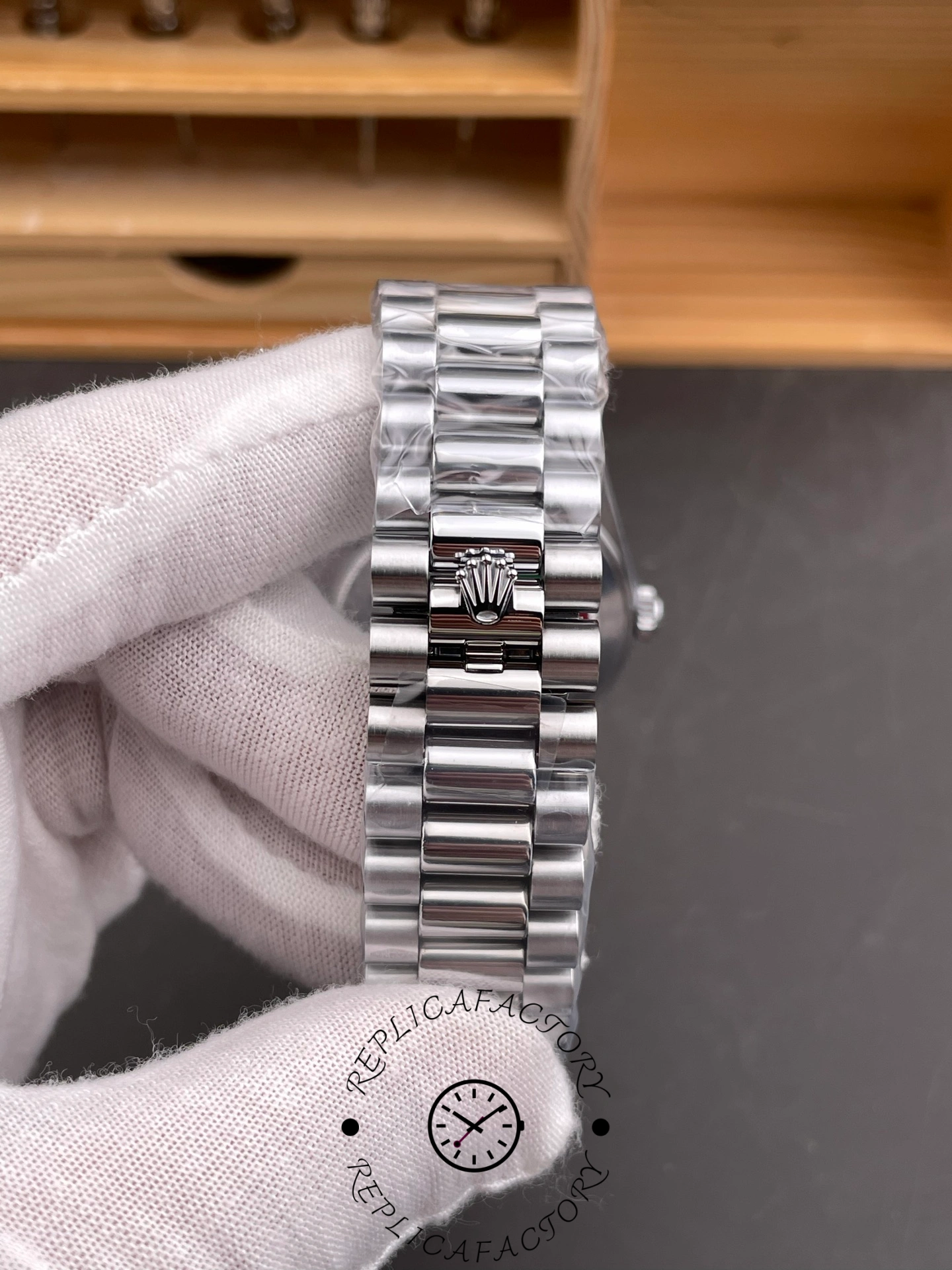 Rolex Day-Date 228396TBR Ice Blue Diamond Dial Diamond Bezel 40mm Mens Replica Watch