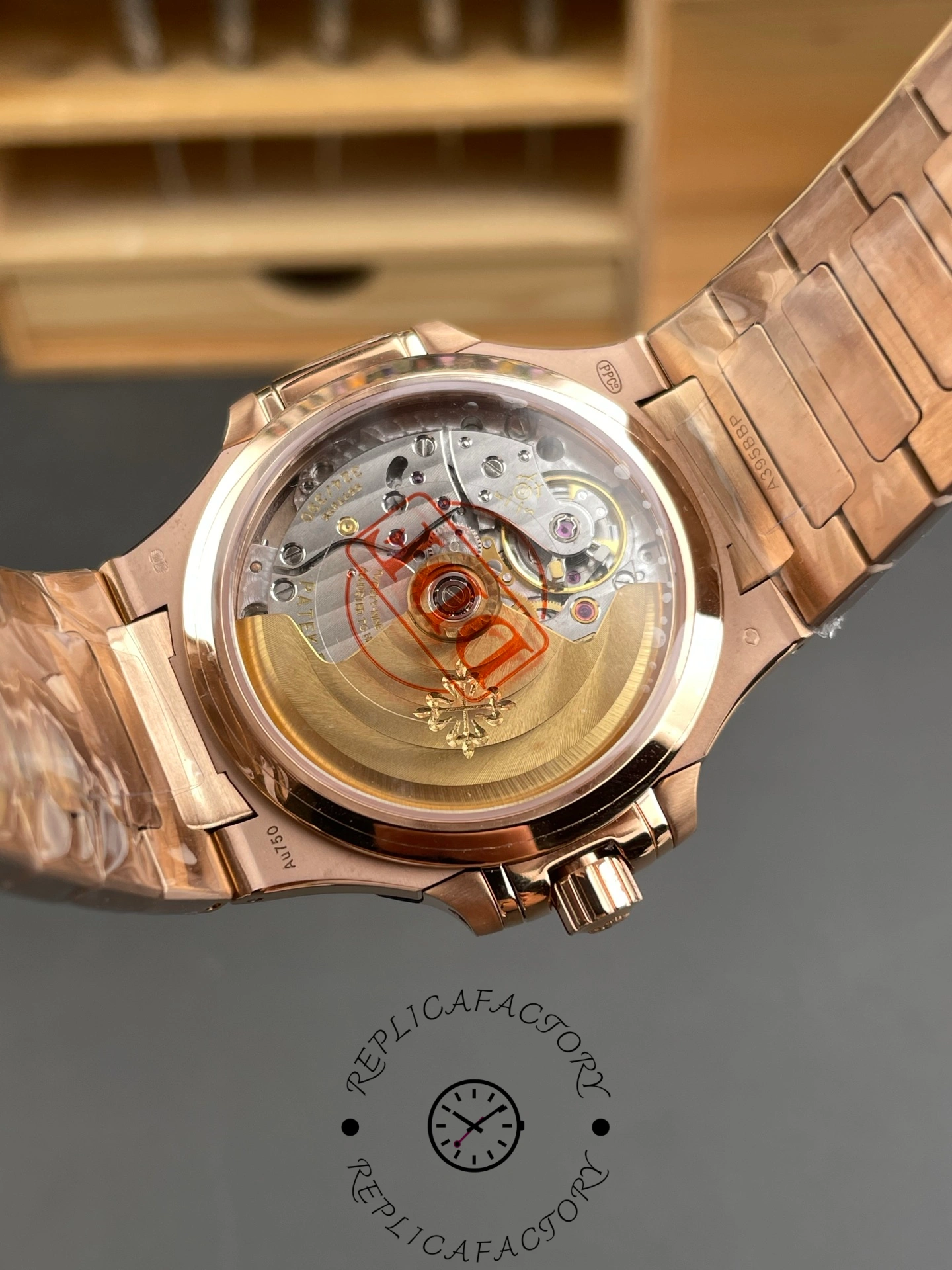 Replica Patek Philippe Nautilus 7118 1200R 001 Watch