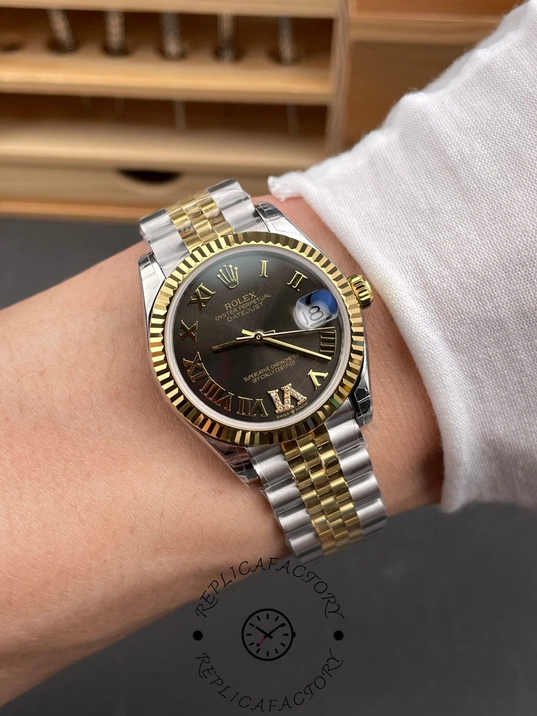Rolex Datejust 31mm Stainless Steel and Yellow Gold 278273 0018 Grey VI Roman Jubilee