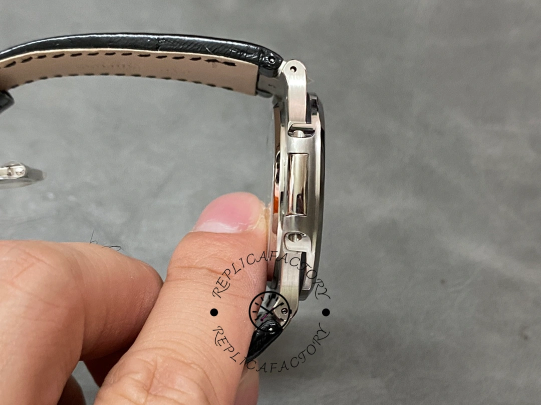 Side profile of the Patek Philippe Nautilus 5711/1A, showing case thickness and strap attachment.