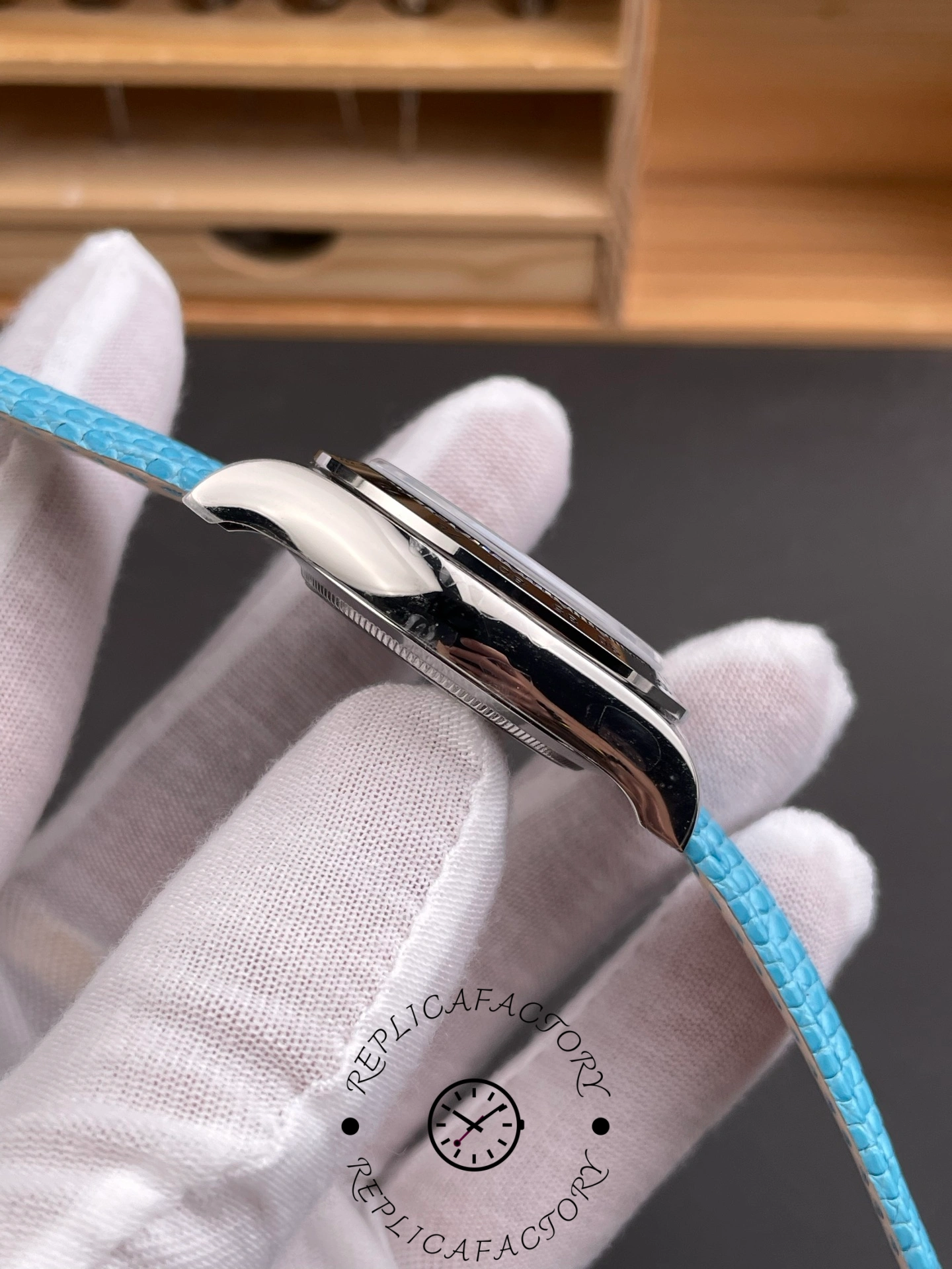Rolex Daytona Turquoise Blue Beach White Gold 40MM 116519