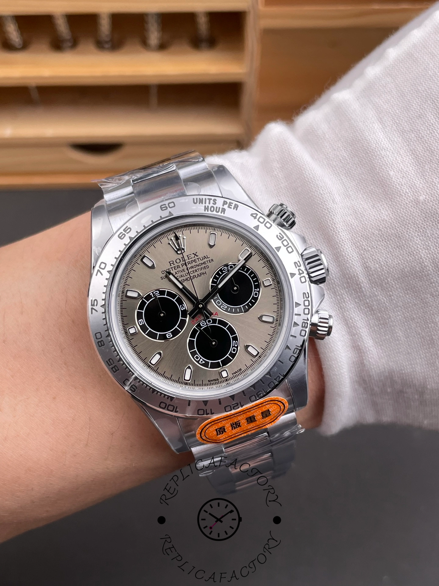 Rolex Cosmograph Daytona 116509 Silver Index Dial 40MM Mens Replica Watch