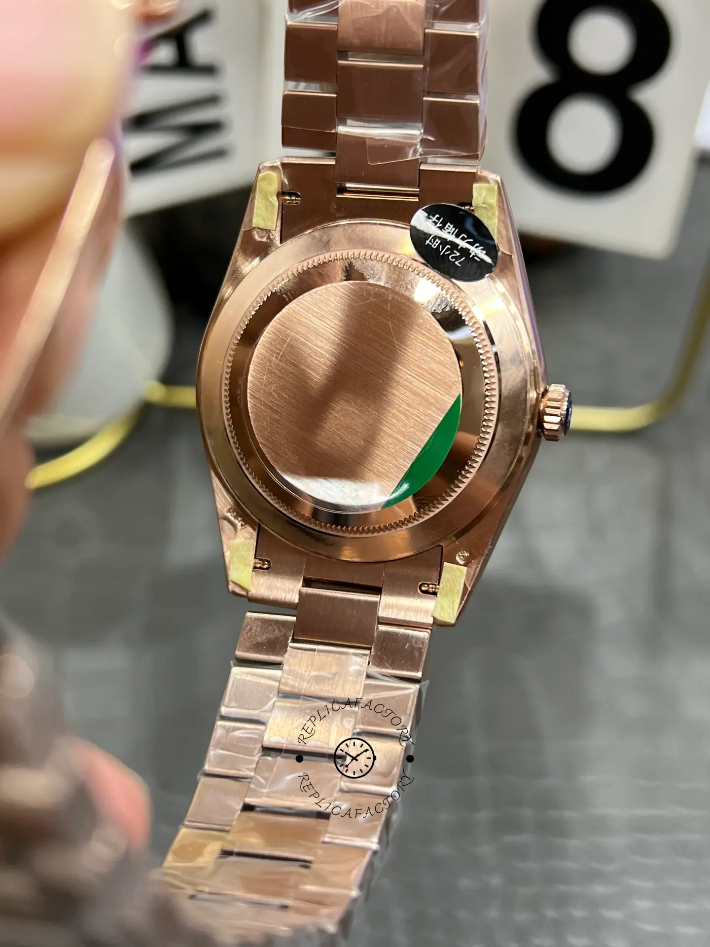 Rolex Day Date in 18 ct Everose Gold M228235 0055 40mm