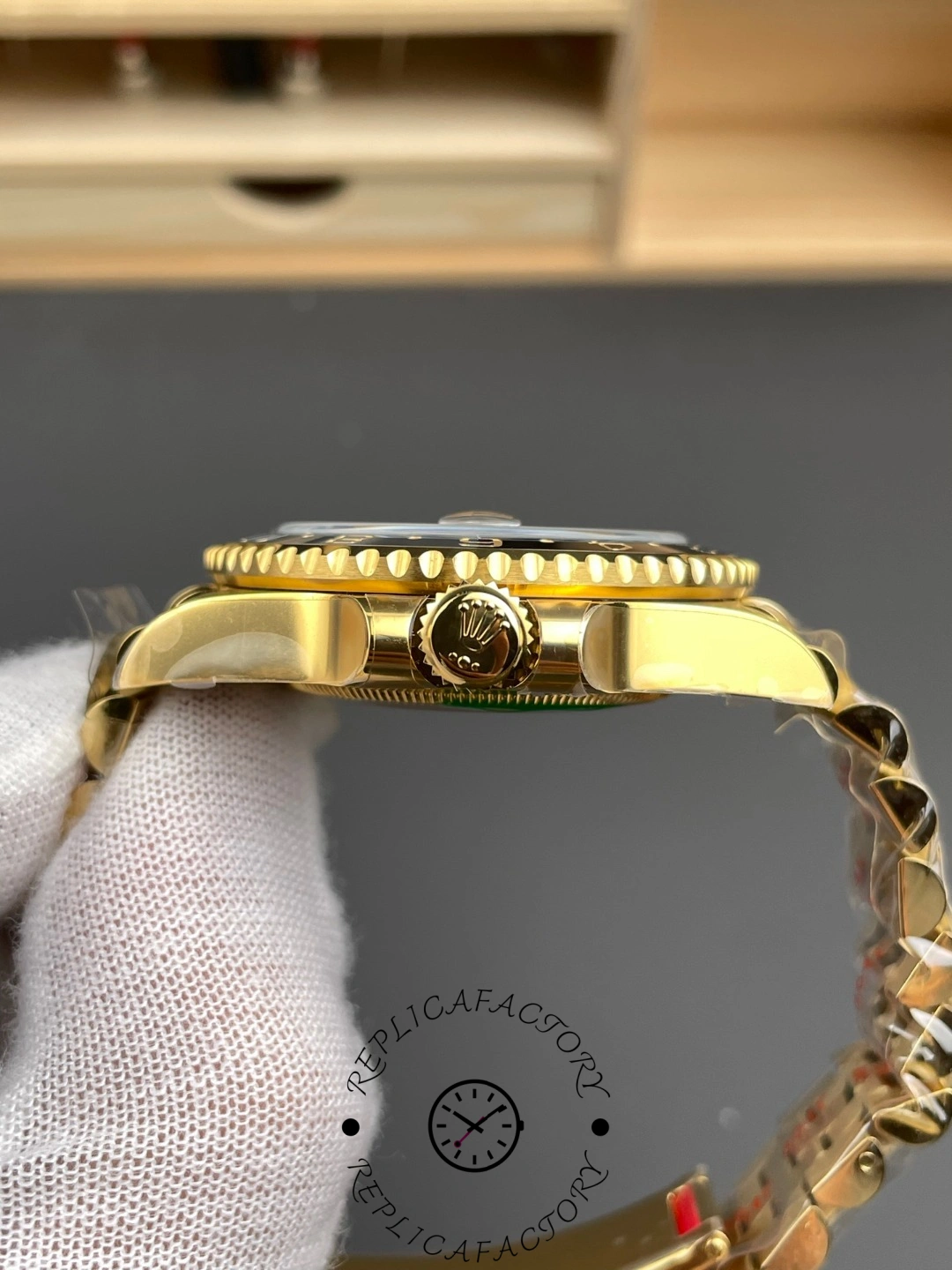 2025 Rolex GMT Master II 18 kt Yellow Gold m126718grnr 0002 40 mm Replica