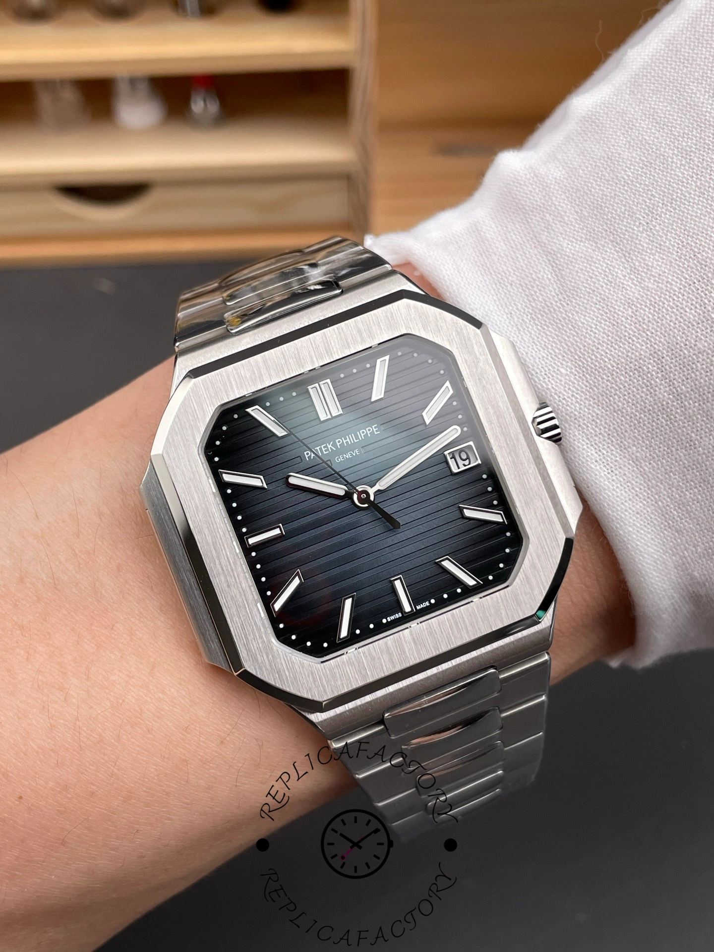 Patek Philippe Cubitus Blue Dial 40mm 7128 1G 001 Replica