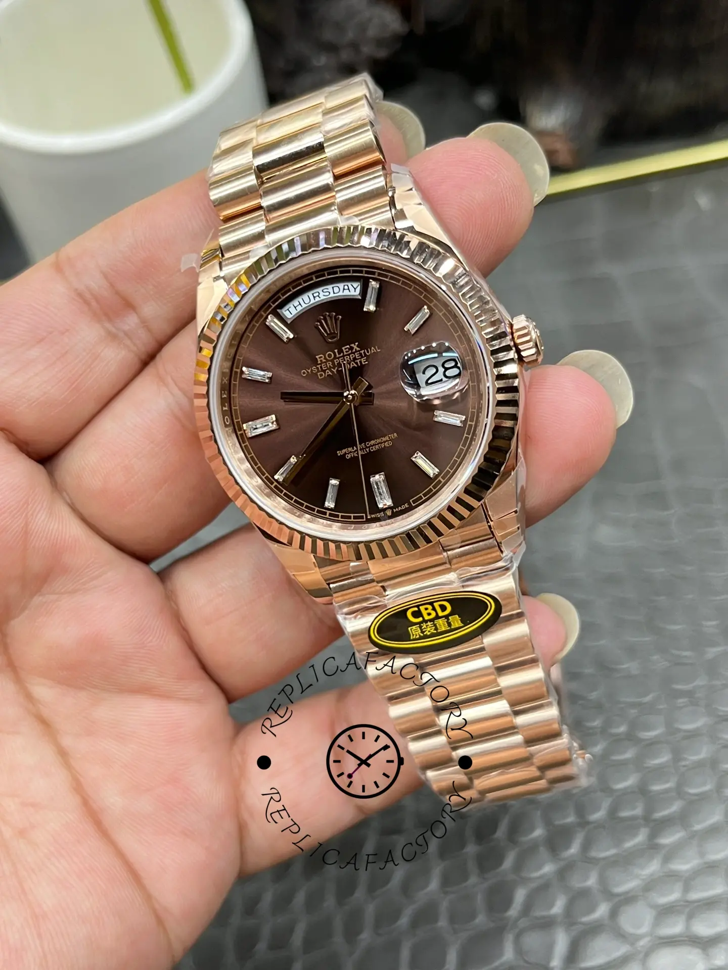 Rolex Day Date 40 18kt Everose Gold Rolex President Chocolate Dial m228235 0003