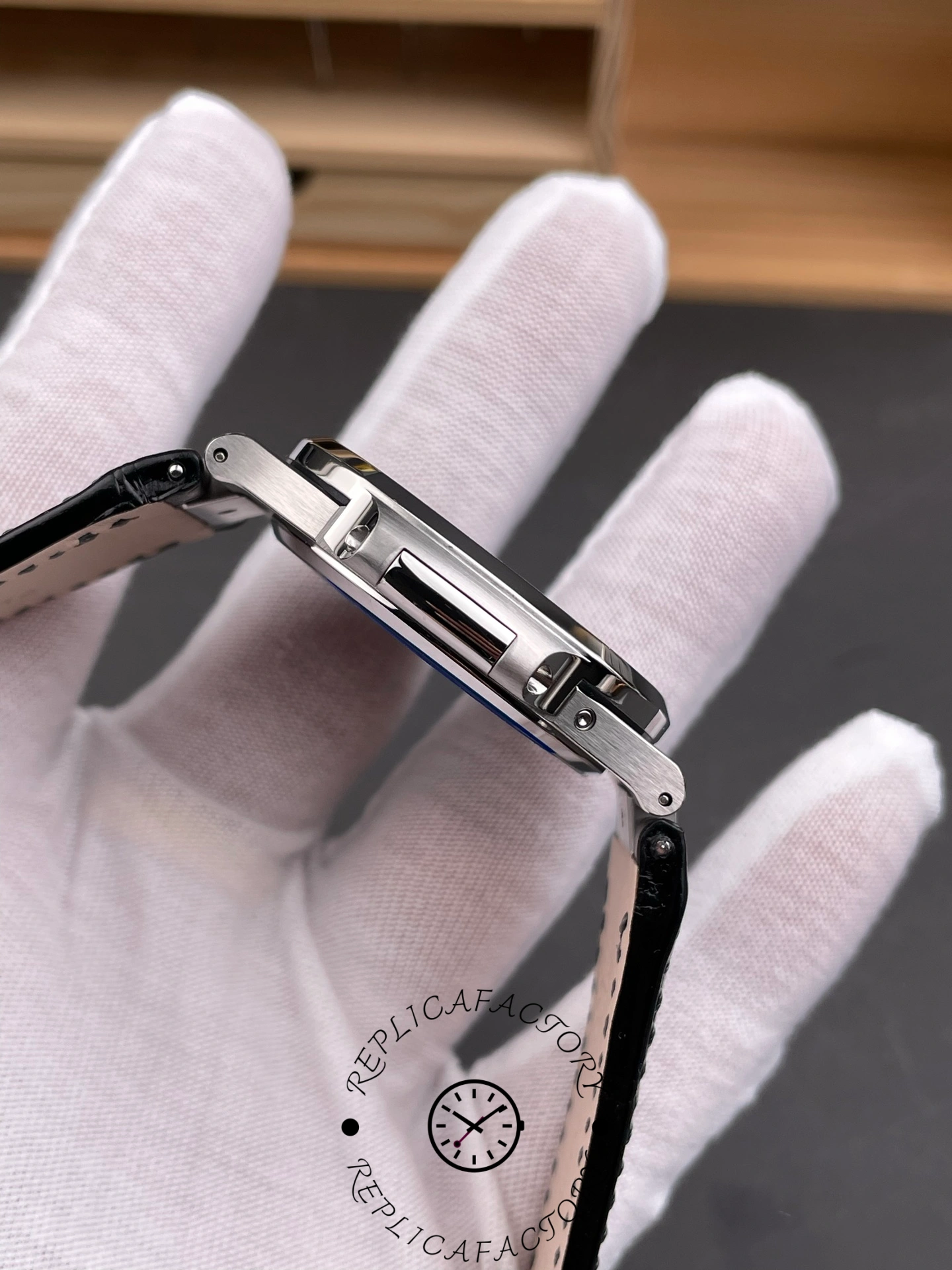 Replica Patek Philippe Nautilus 5712G 001 40mm Mens Watch
