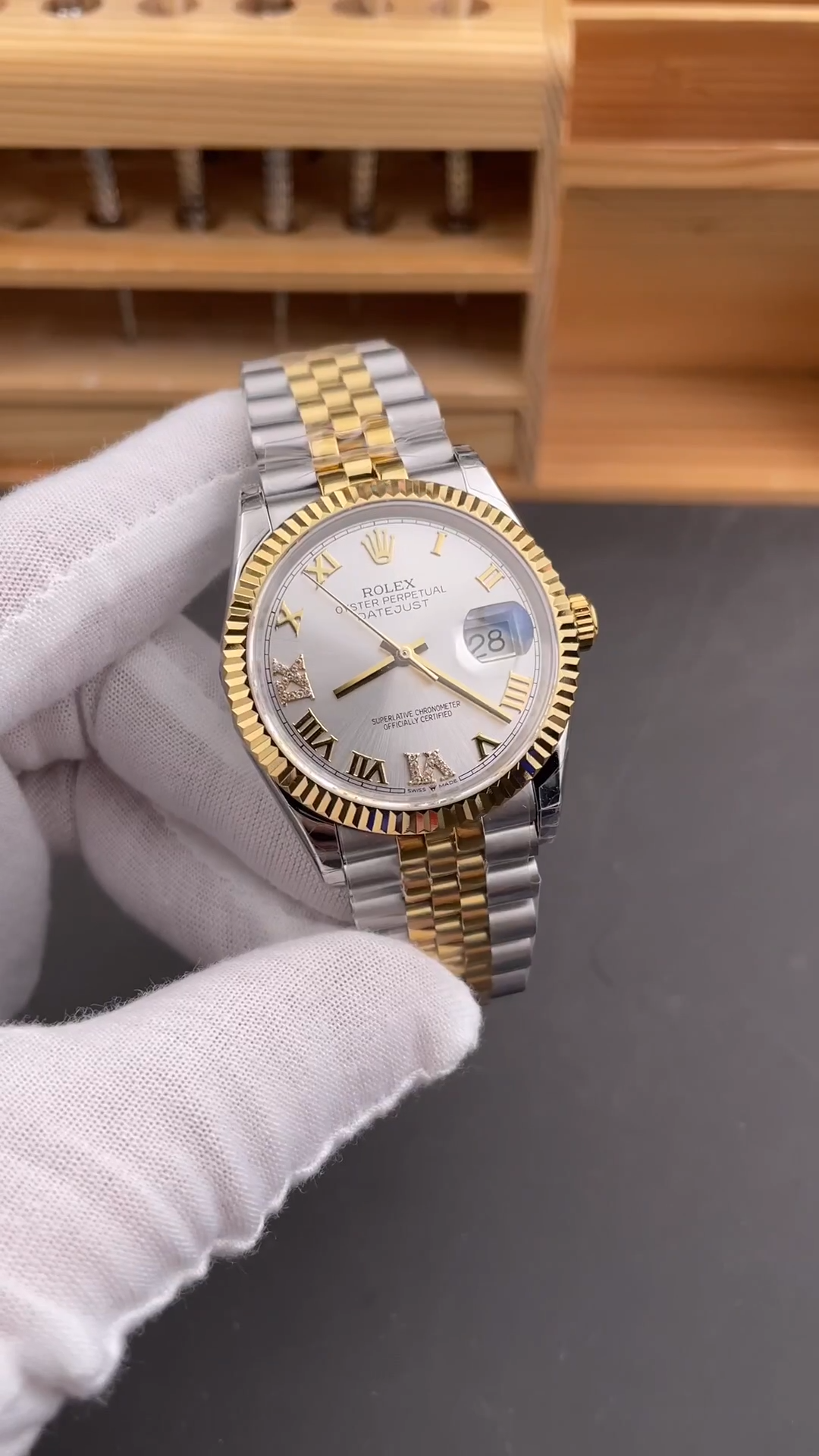 Rolex Datejust 36MM 126233 0031 Silver Roman Numeral Dial Fluted Bezel Unisex Replica Watch