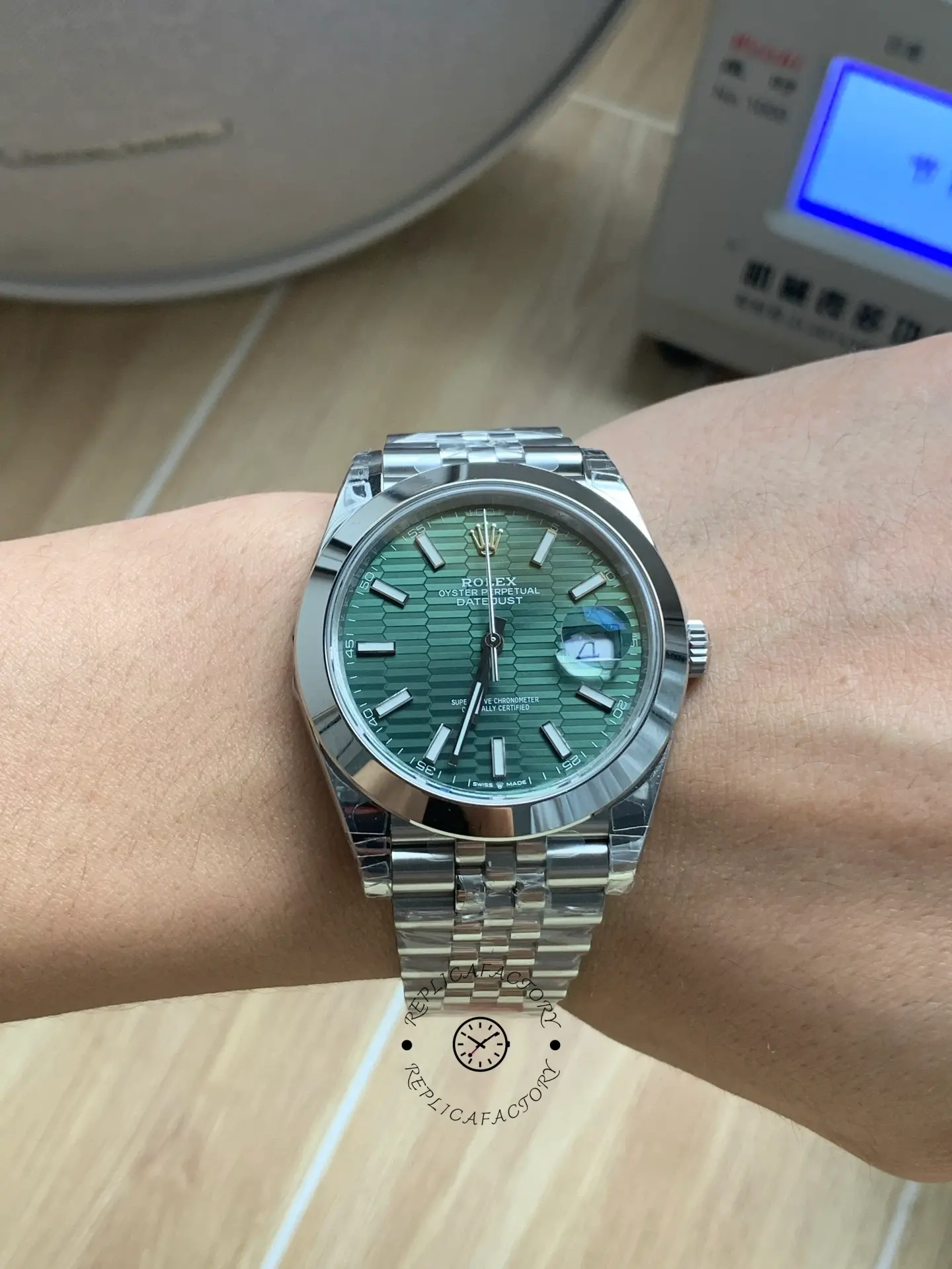 Rolex Datejust 41 Mint Green Dial with Smooth Bezel 126300 Men's Watch