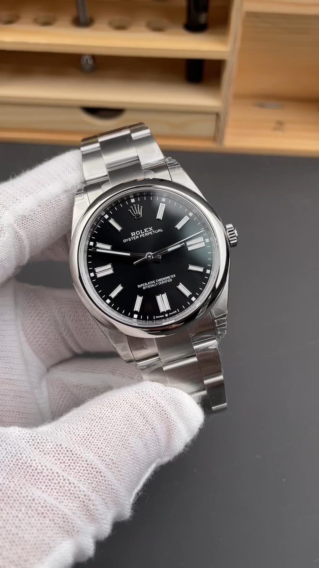 Rolex Oyster Perpetual 41 Oystersteel M134300-0008