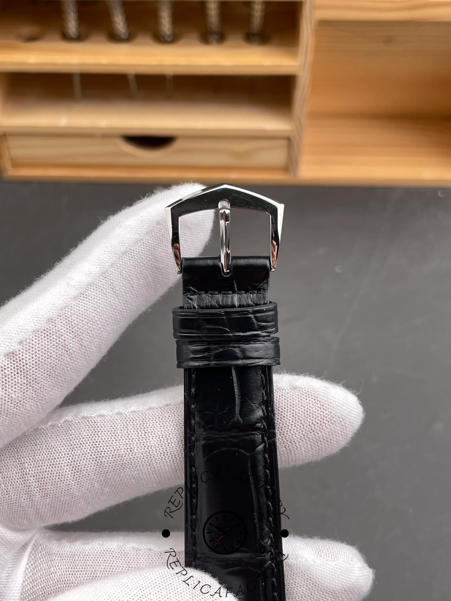 Patek Philippe Calatrava 5227G-010 39MM