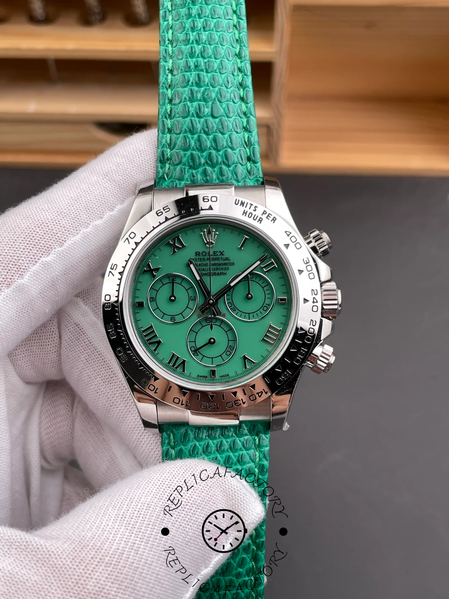 Rolex Daytona 116509 Beach Green Dial 40mm White Gold