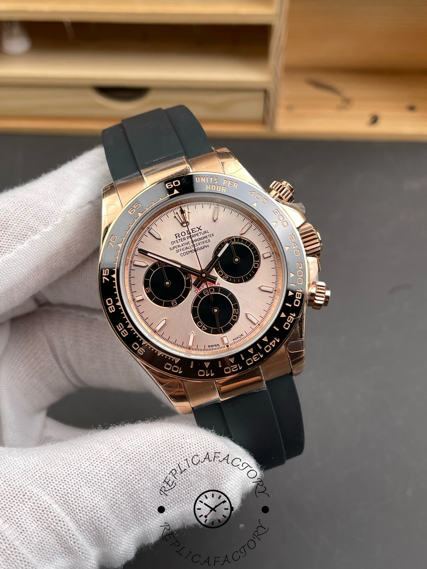 Rolex Daytona 126515LN 0006 Sundust 40mm Everose Gold Oysterflex