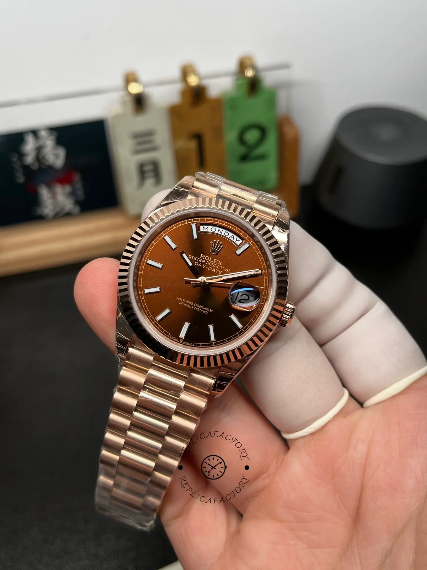 Rolex Day-Date 40 Chocolate Dial President Bracelet 228235-0053 Replica