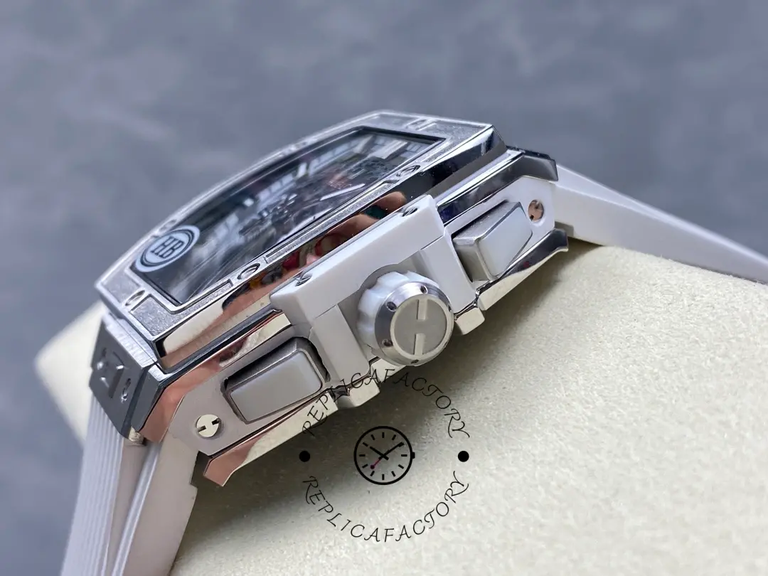 Side profile of Hublot 642.NE.2010.RW showing case flank and strap connection.