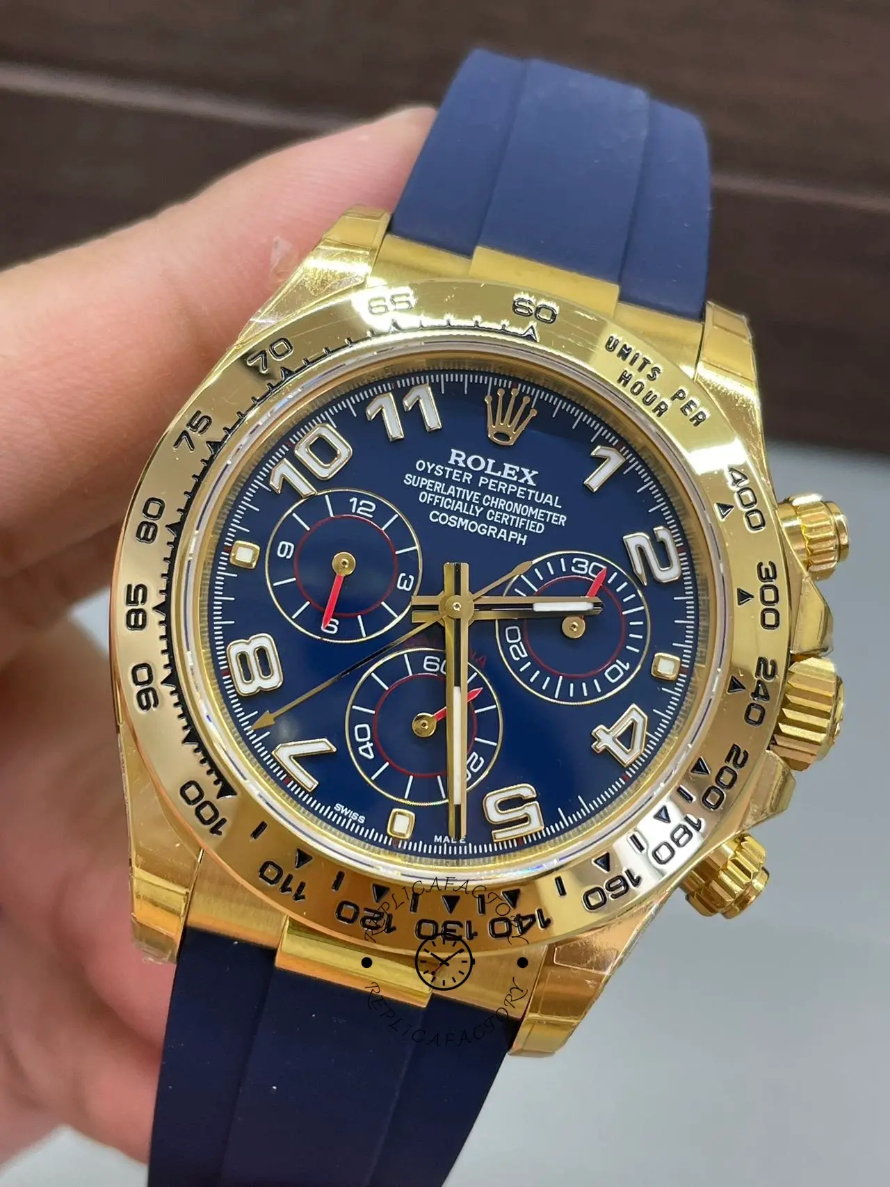 Rolex Cosmograph Daytona Yellow Gold Case Blue Dial 116518 Men's Watch