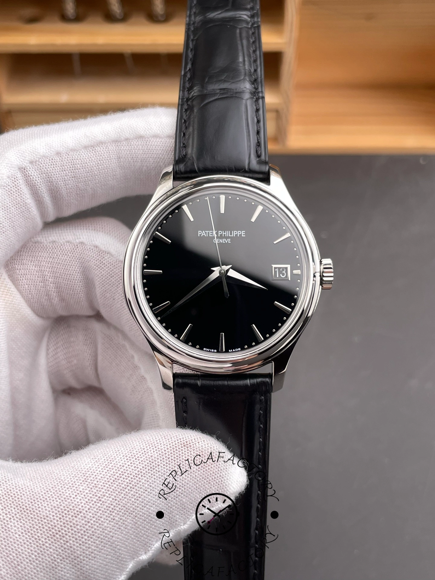 Patek Philippe Calatrava 5227G-010 39MM