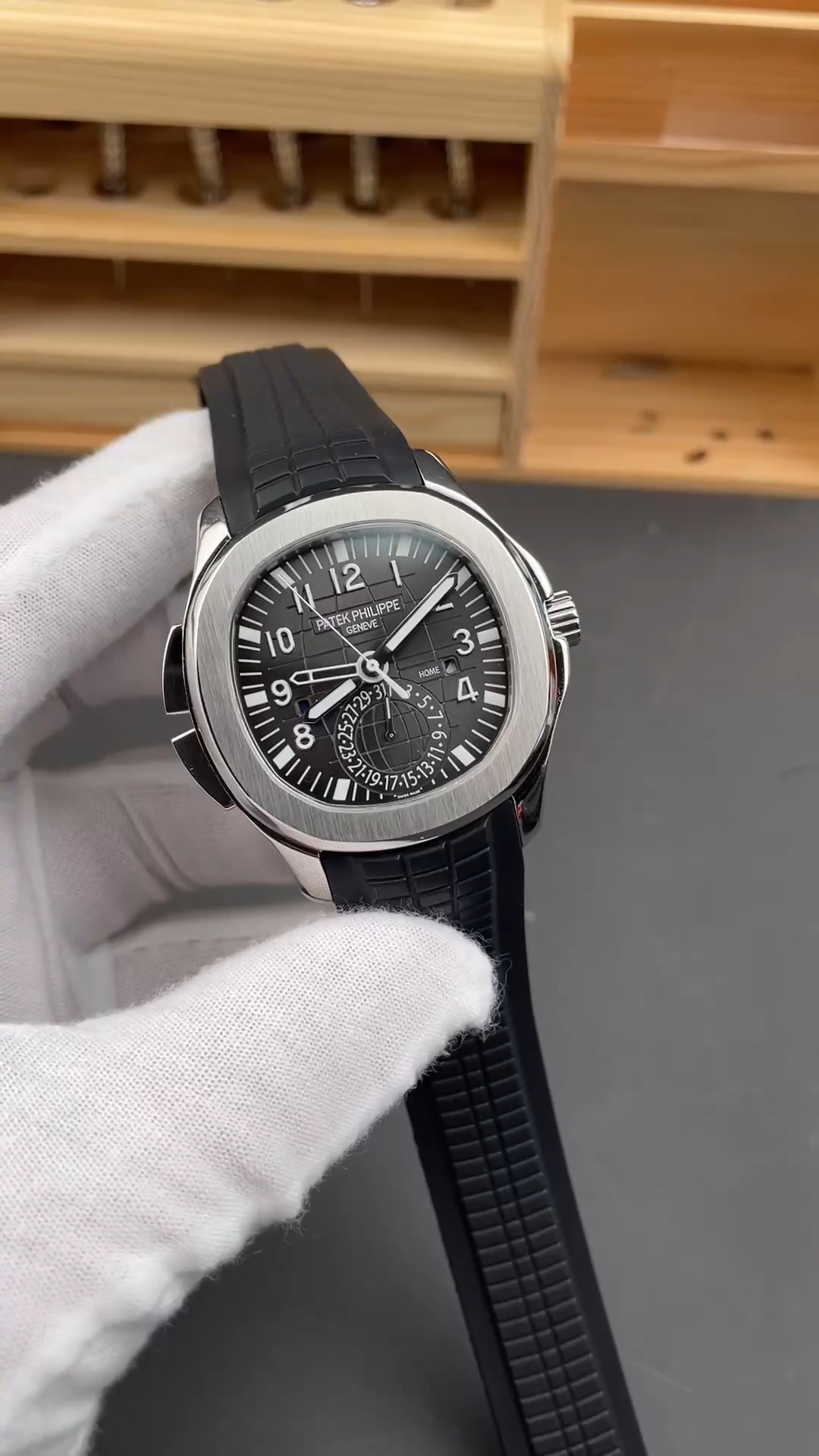 Replica Patek Philippe Aquanaut 5164A 001 Stainless Steel Dual Time 40.8mm Mens Watch