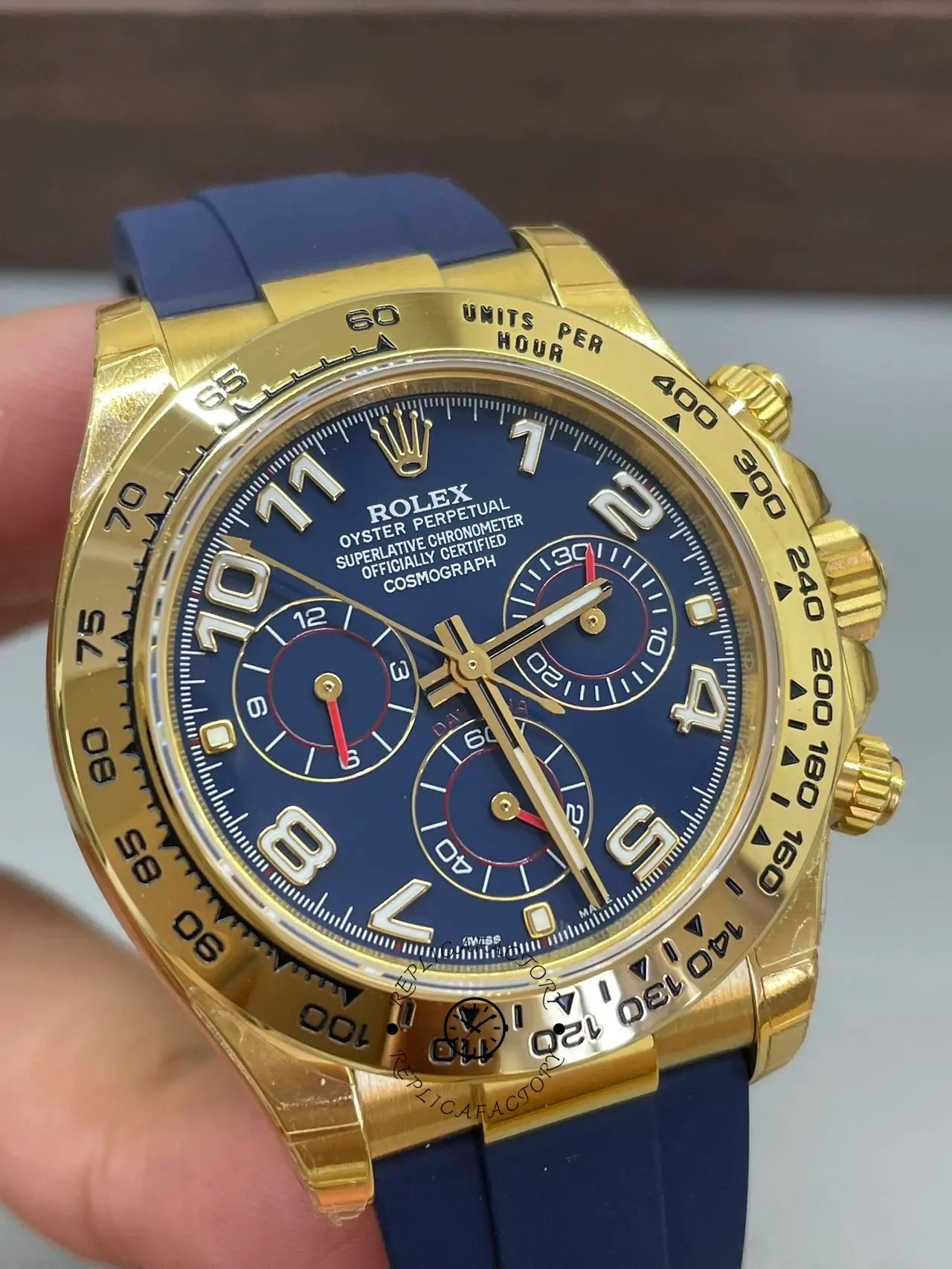 Rolex Cosmograph Daytona Yellow Gold Case Blue Dial 116518 Men's Watch