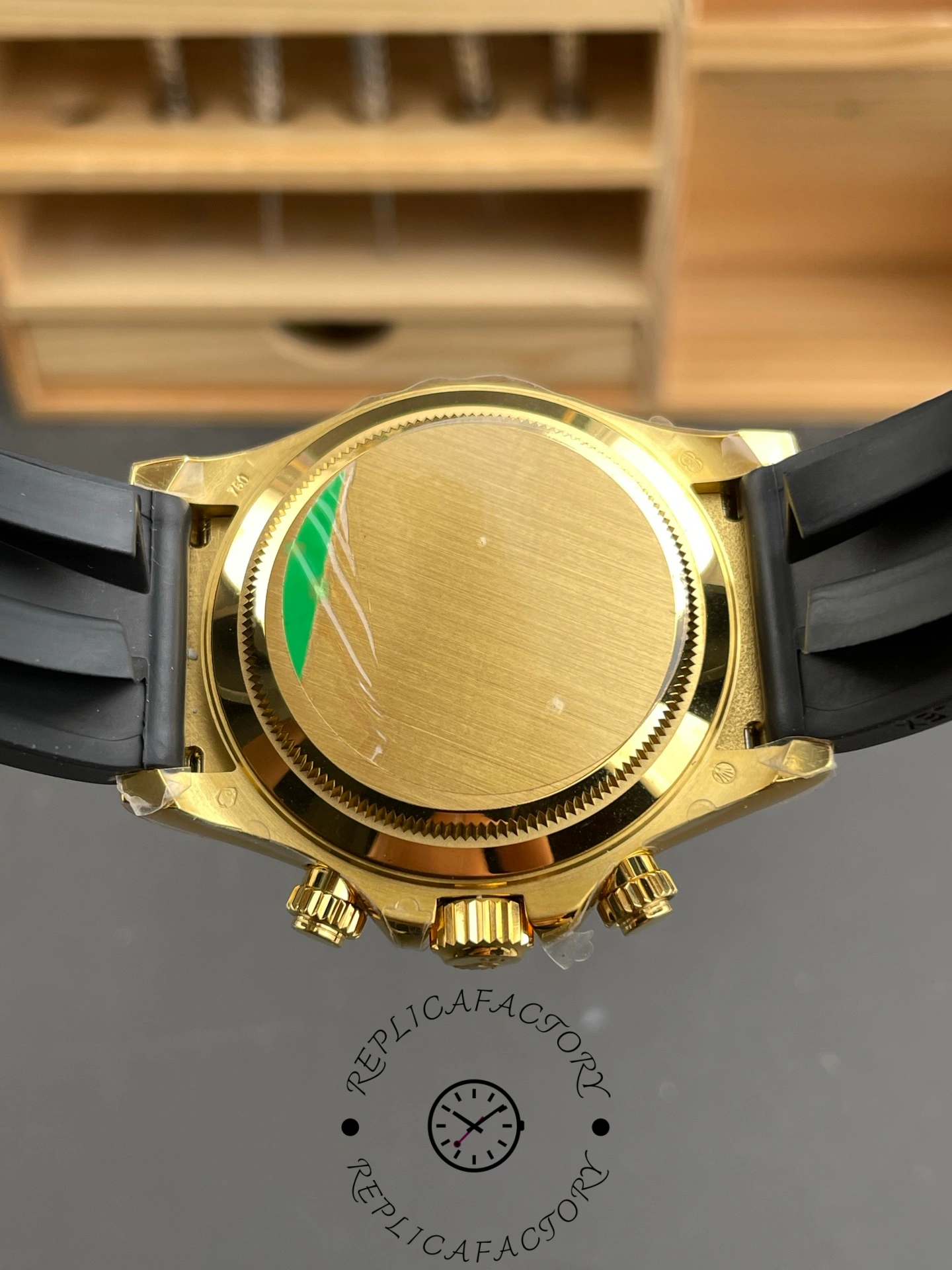 Rolex Cosmograph Daytona 116588 Yellow Gold Black Rubber Strap 40mm Mens Replica Watch