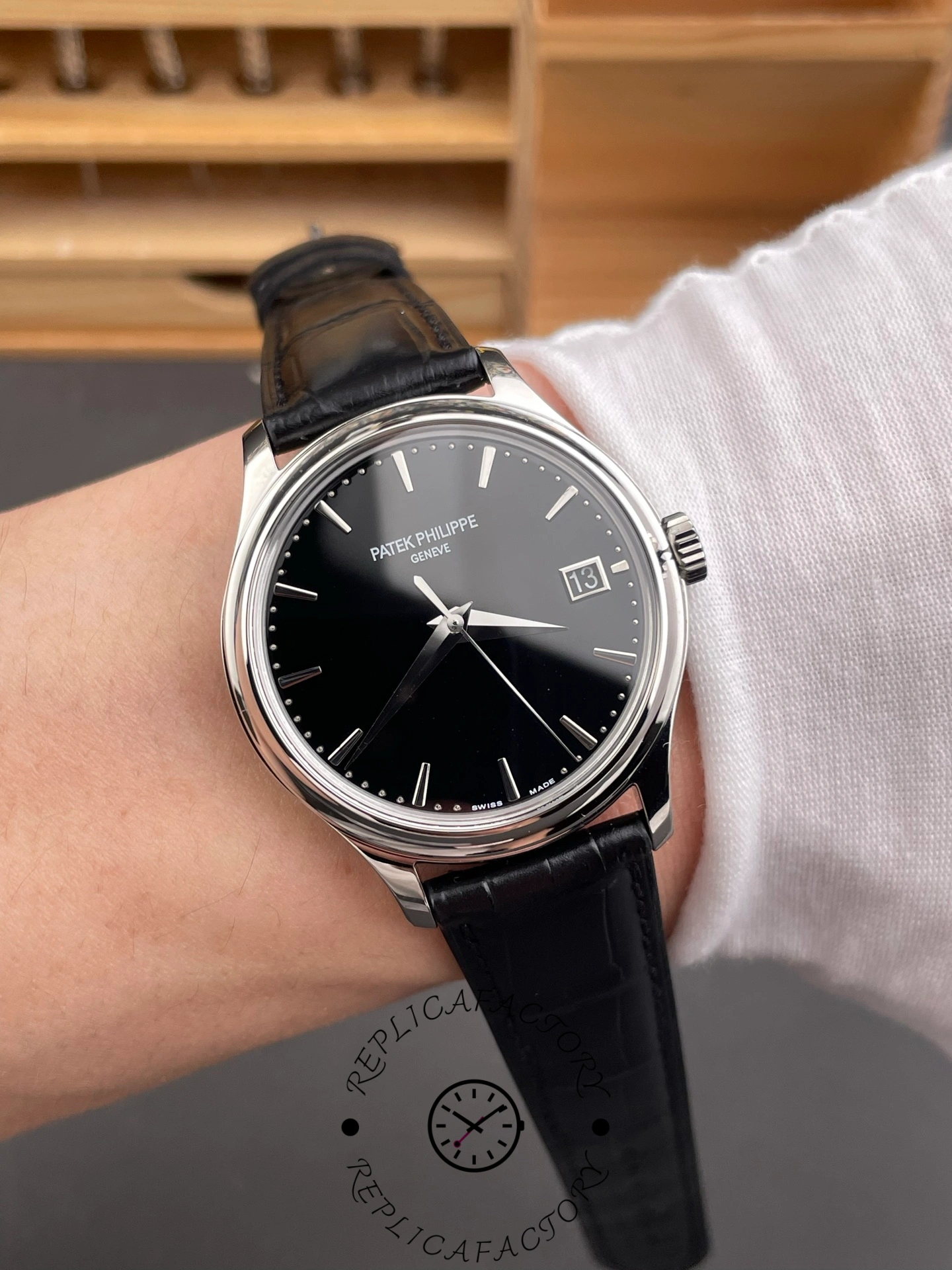 Patek Philippe Calatrava 5227G-010 39MM