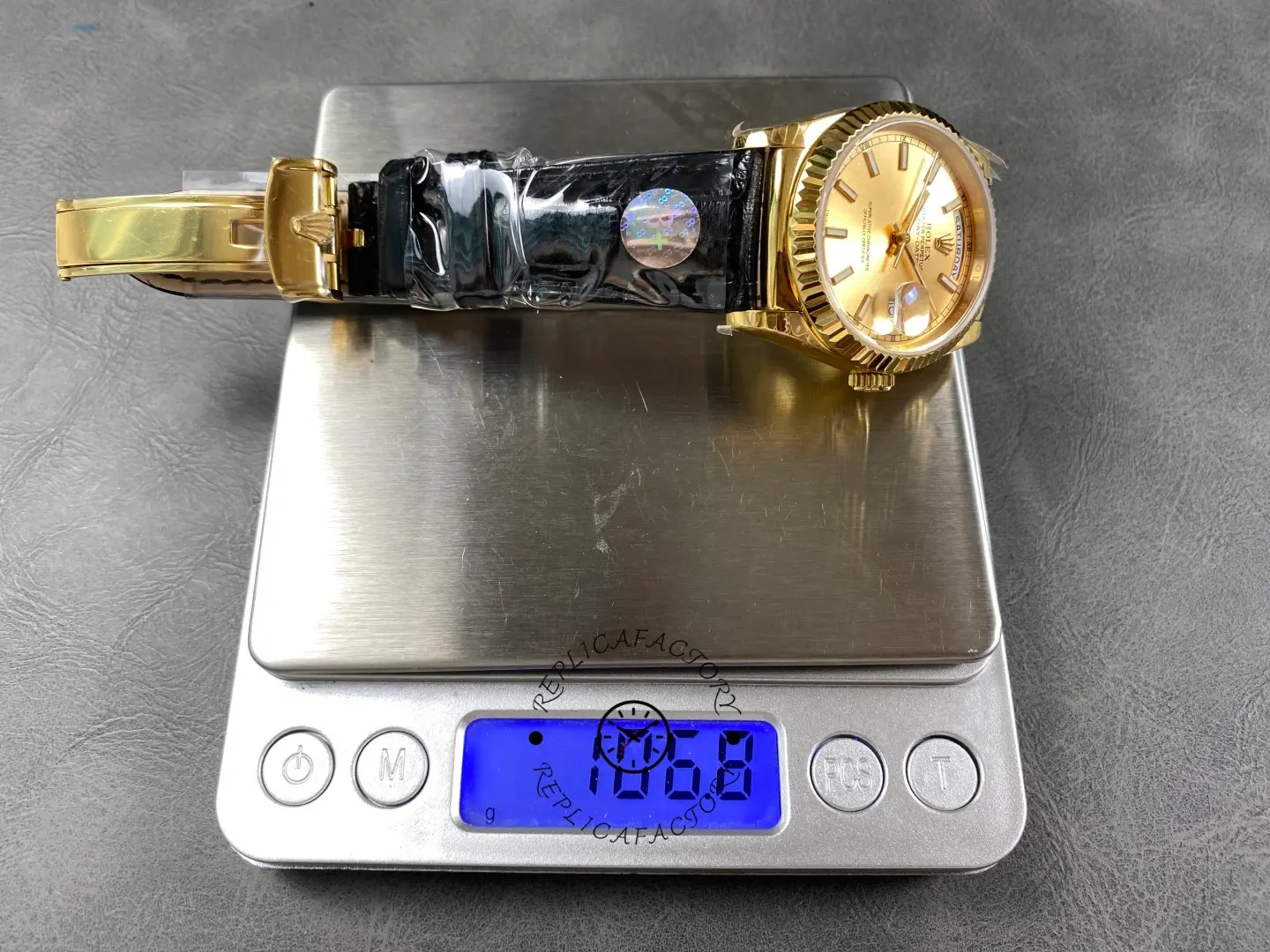 1:1 Clone Rolex Day-Date Champagne Index Dial 36 Leather Strap 118138