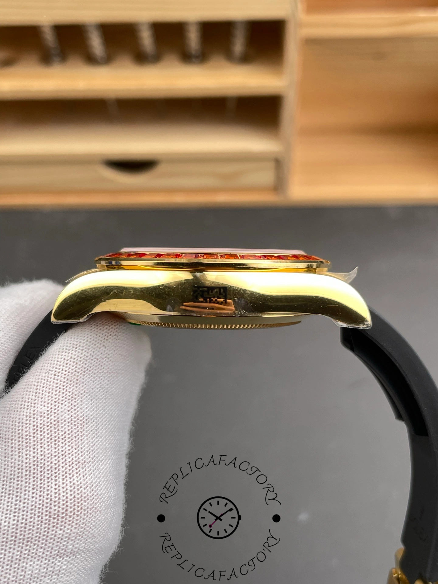 Rolex Daytona Orange Sapphire Bezel 116588SACO