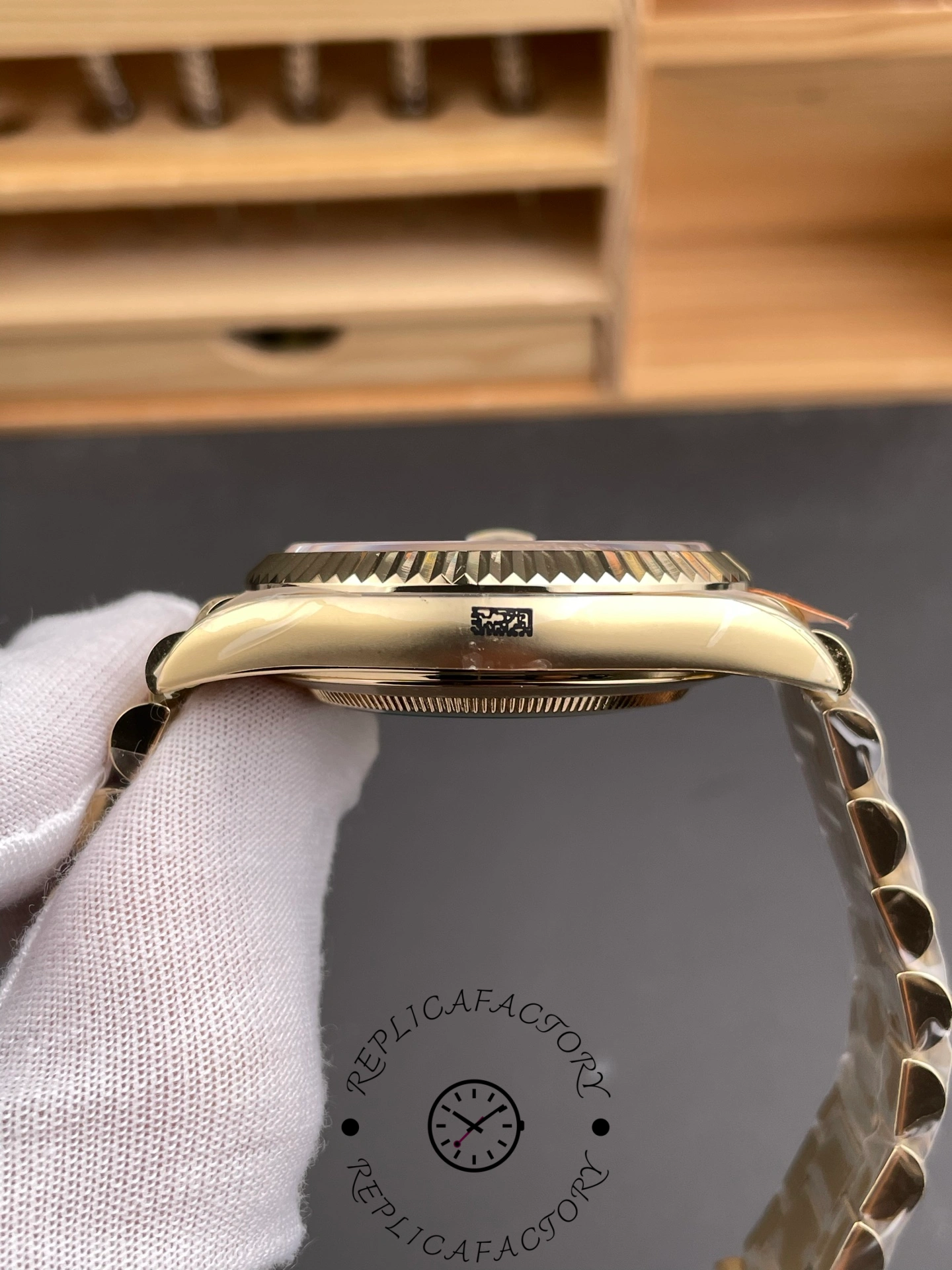 Rolex Day Date 40 Yellow Gold Green Ombre Dial M228238 0069 Replica