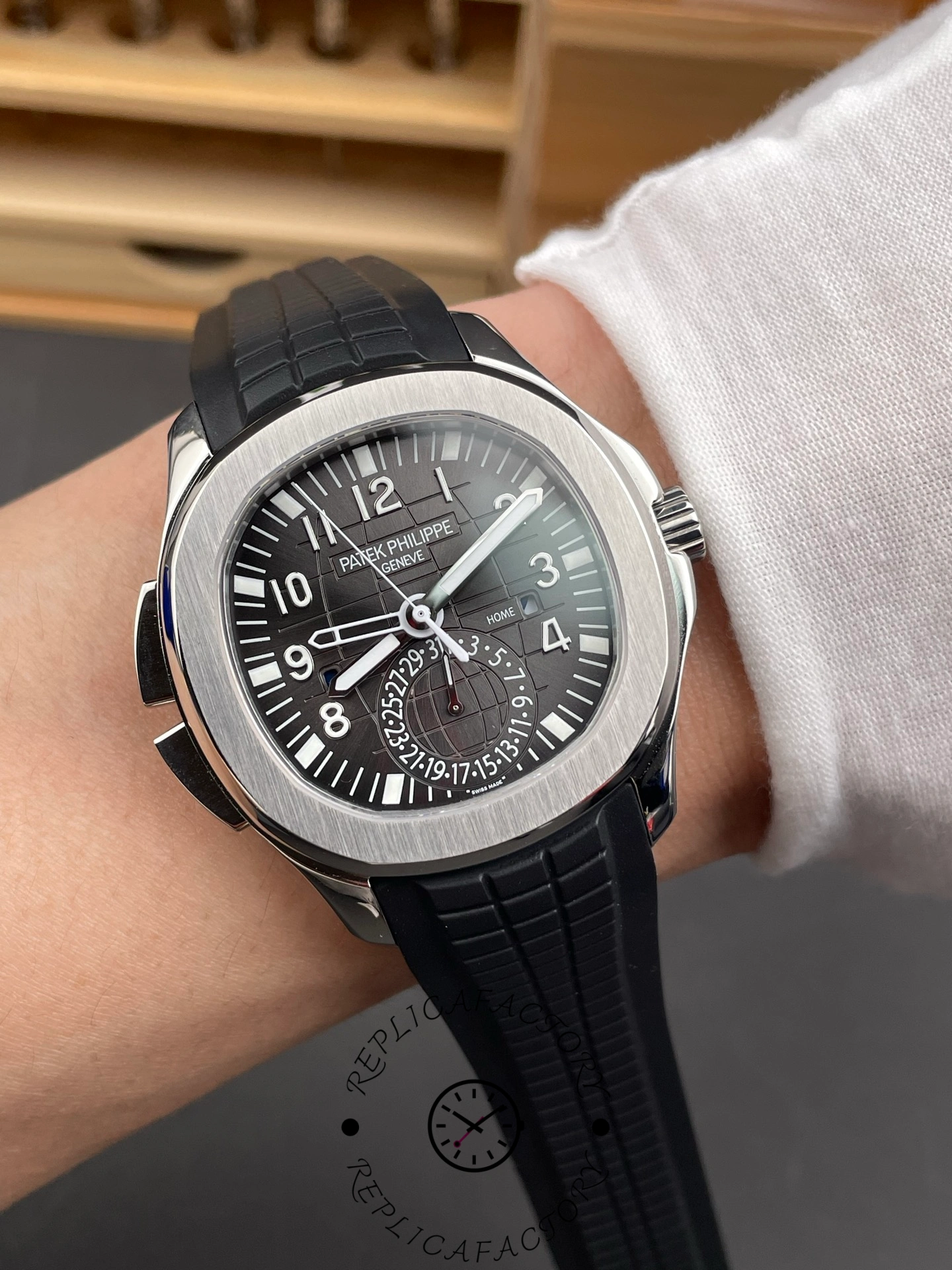 Replica Patek Philippe Aquanaut 5164A 001 Stainless Steel Dual Time 40.8mm Mens Watch
