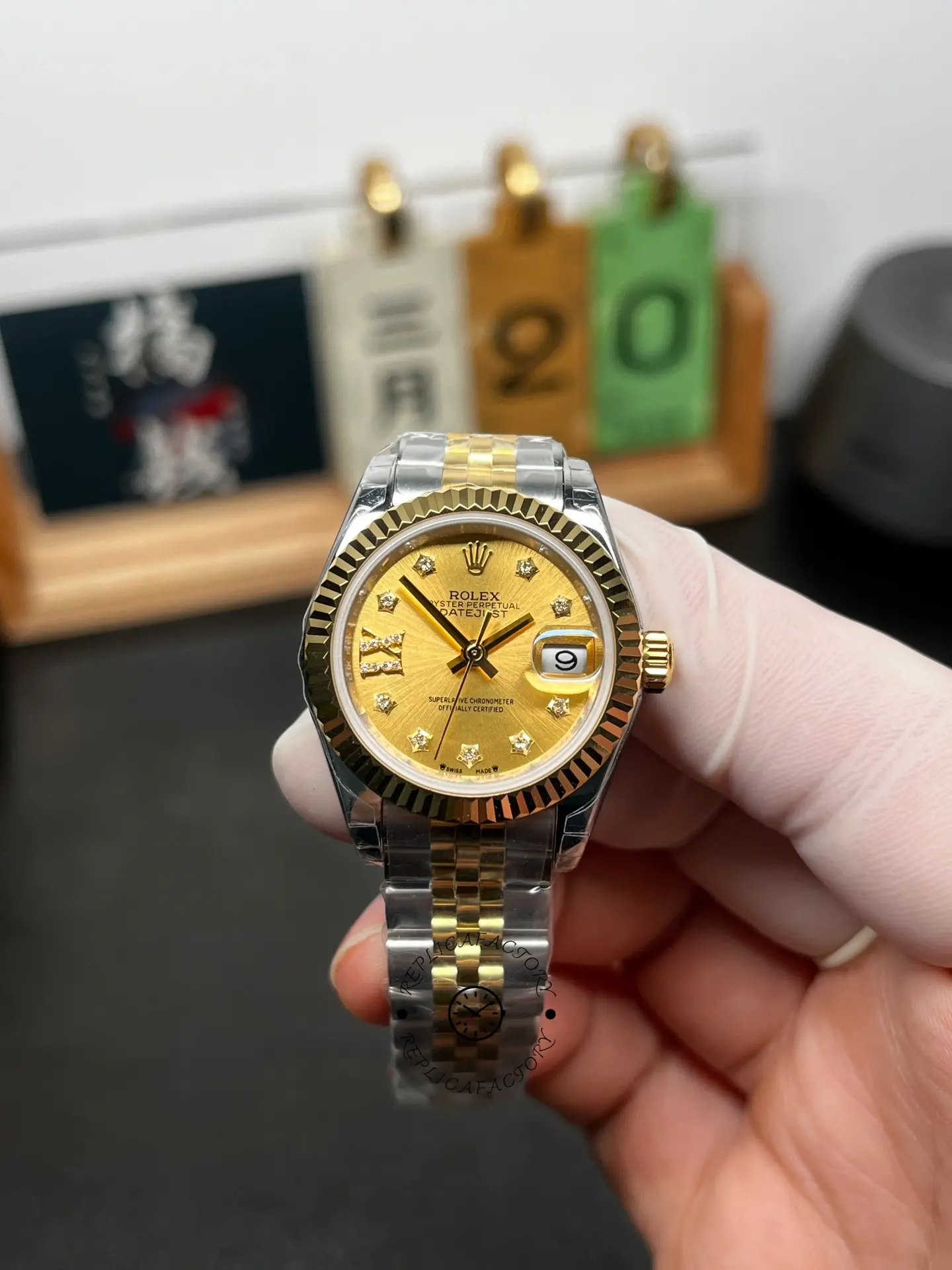 Rolex Lady-Datejust 279173-0021 Champagne Dial 28 Diamond-Set Roman Replica