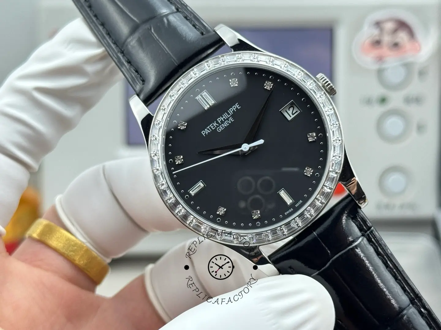 Patek Philippe Calatrava White Date Wheel Diamond-Set 5298P-010 Replica