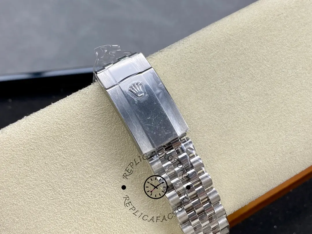 Rolex Datejust 41 Stainless Steel Grey Dial Jubilee Band M126300 0008 Men's Watch