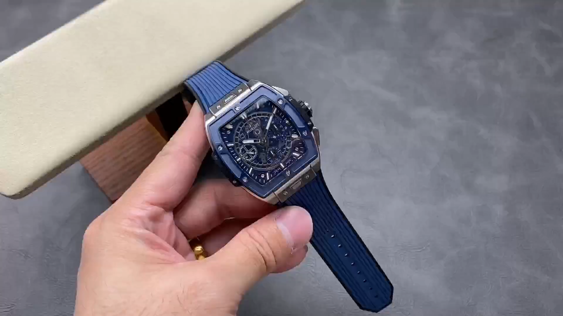 Hublot Spirit of Big Bang 642.NL.7170.RX 42mm Mens - Video