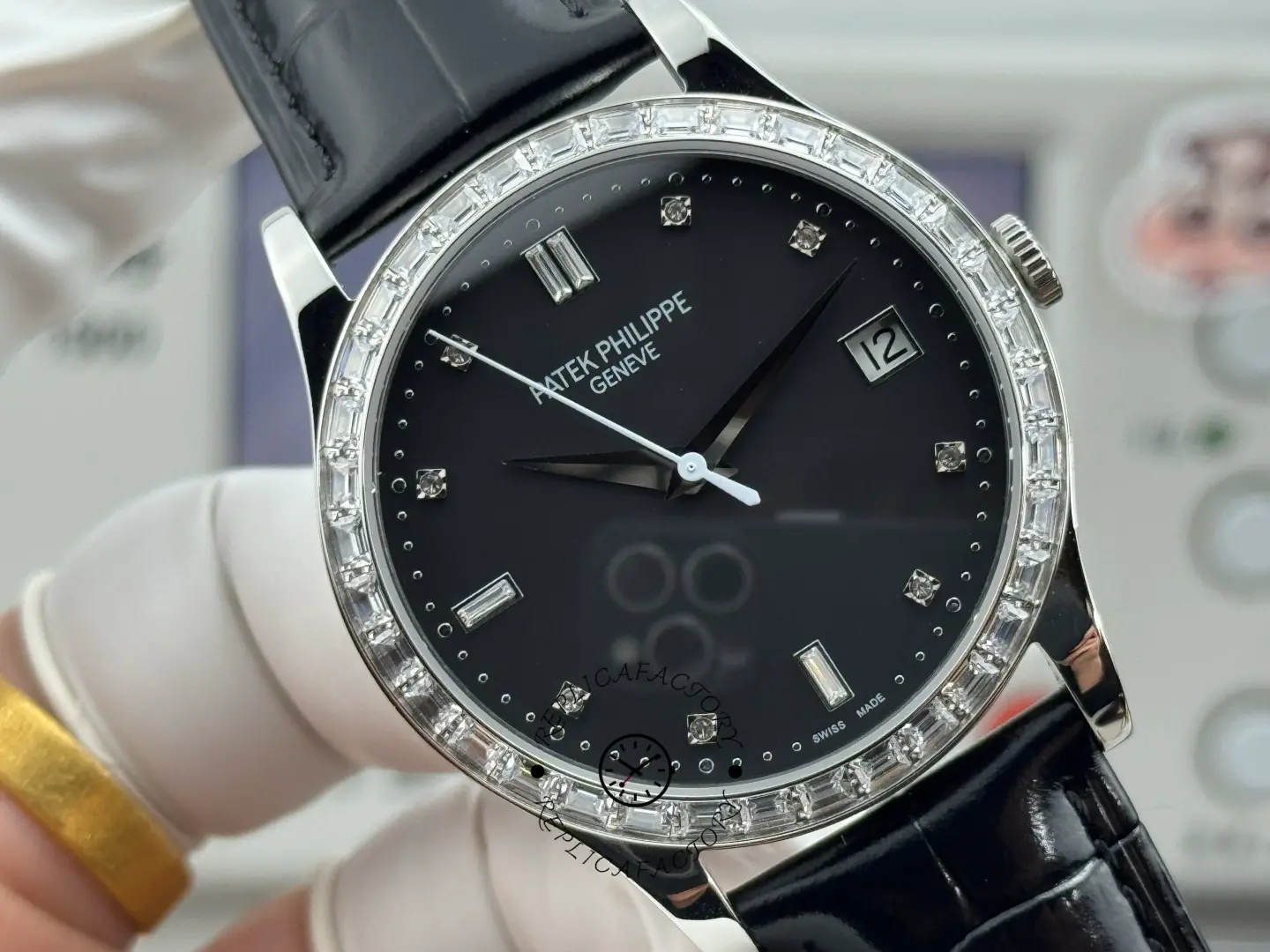 Patek Philippe Calatrava White Date Wheel Diamond-Set 5298P-010 Replica