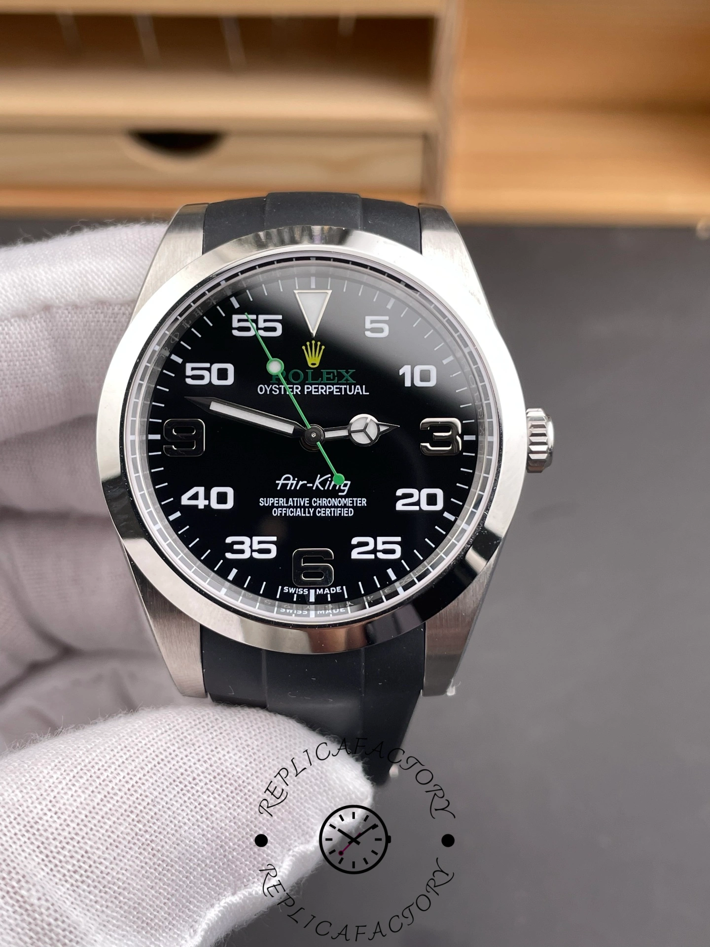 1:1 Clone Rolex Air-King 126900 0001 Black Dial Rubber Strap