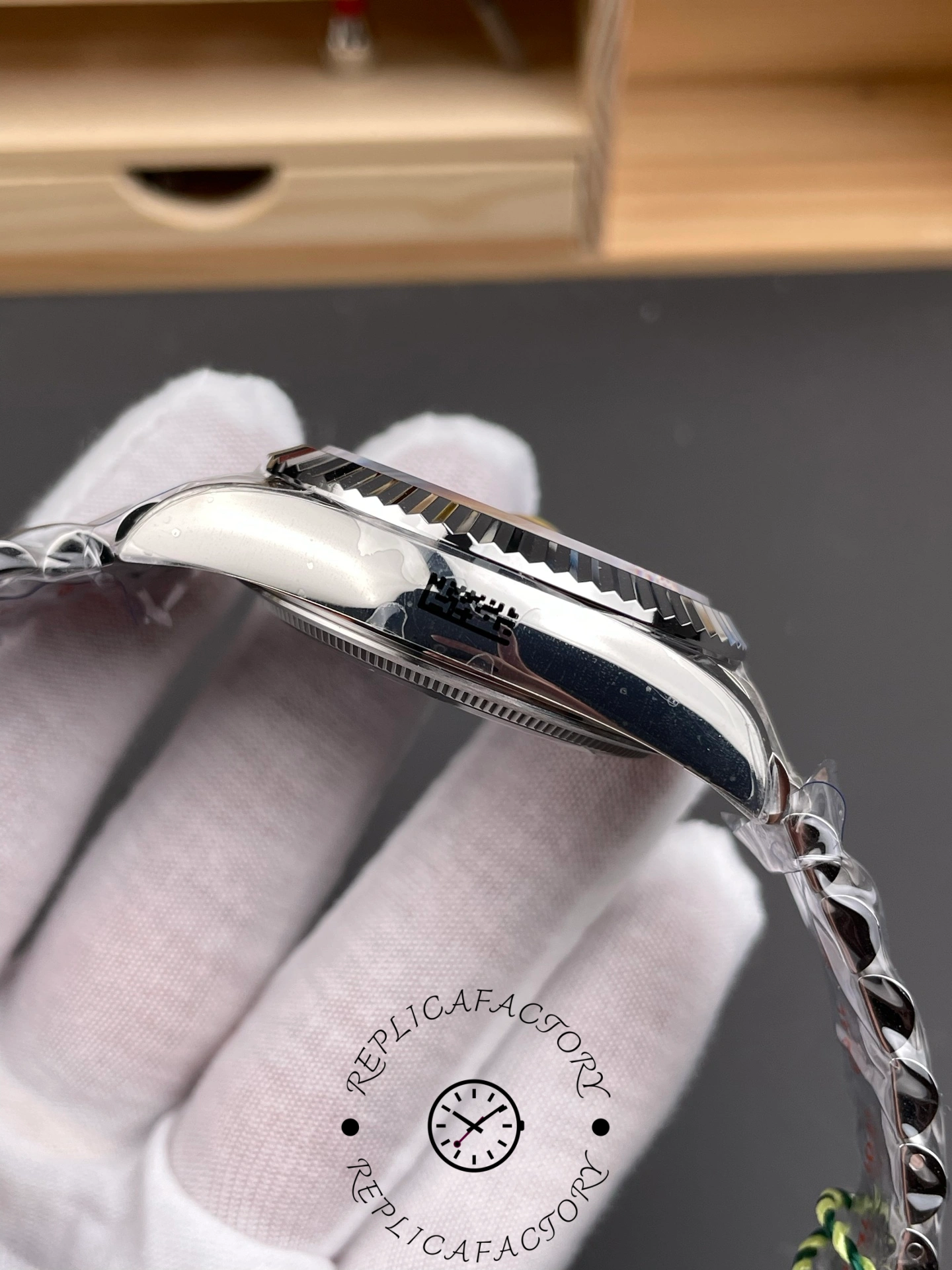 Rolex Sky Dweller 42 White Gold Fluted Bezel 336934 0002 Men's Watch