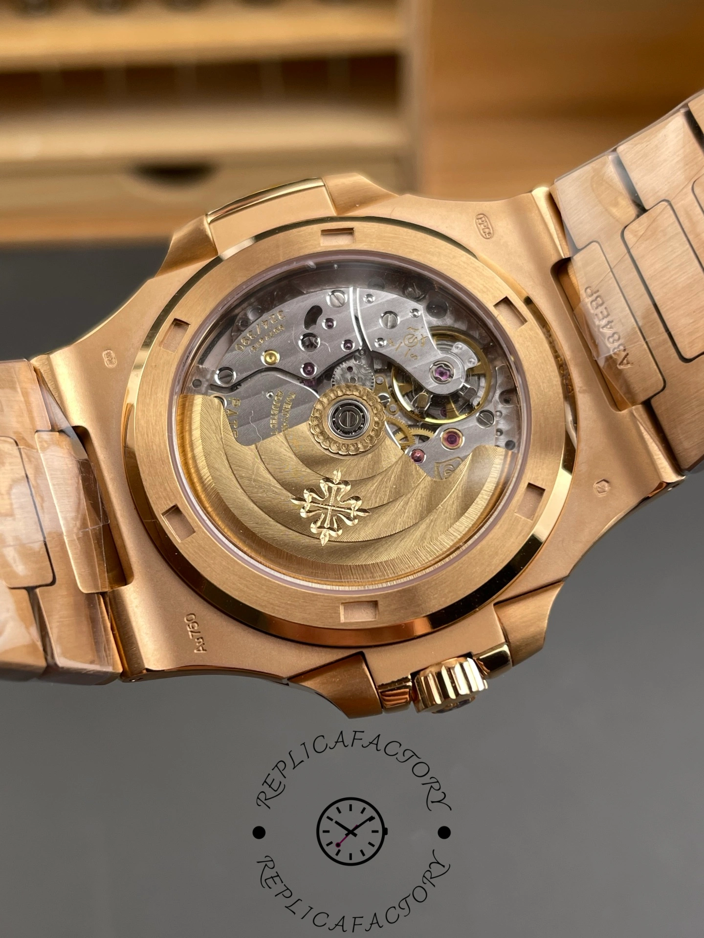 Replica Patek Philippe Nautilus 5711 1R 011 40MM Mens Watch