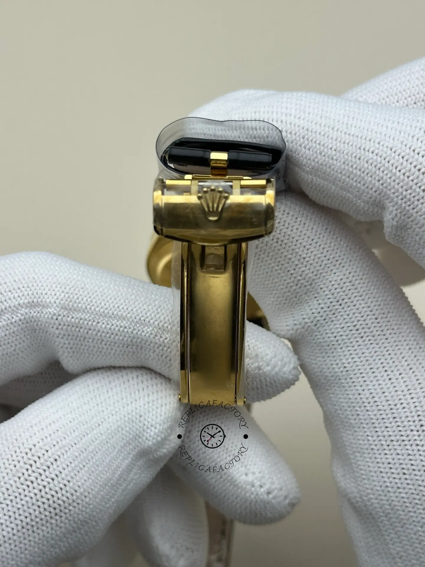1:1 Clone Rolex Day-Date Champagne Index Dial 36 Leather Strap 118138
