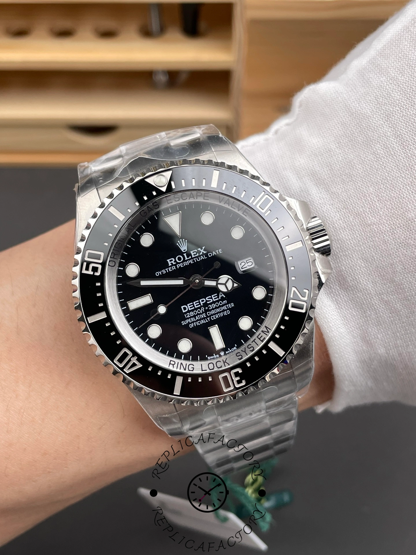 Rolex Deepsea 136660-0006 1:1 Clone 44 Black Dial
