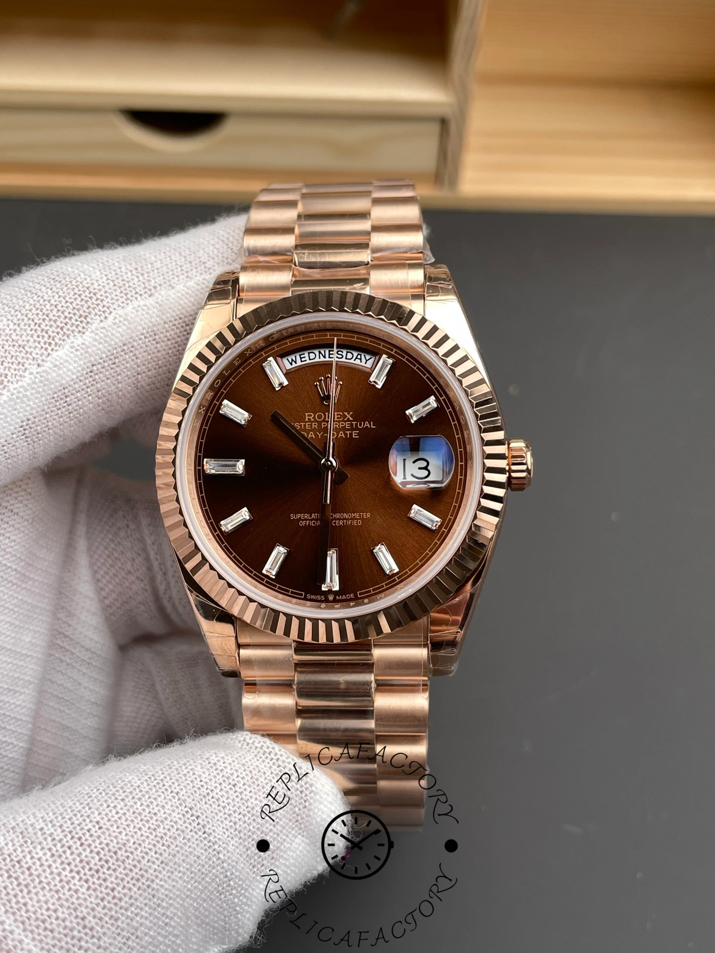 Rolex Day Date 40 18kt Everose Gold Rolex President Chocolate Dial m228235 0003