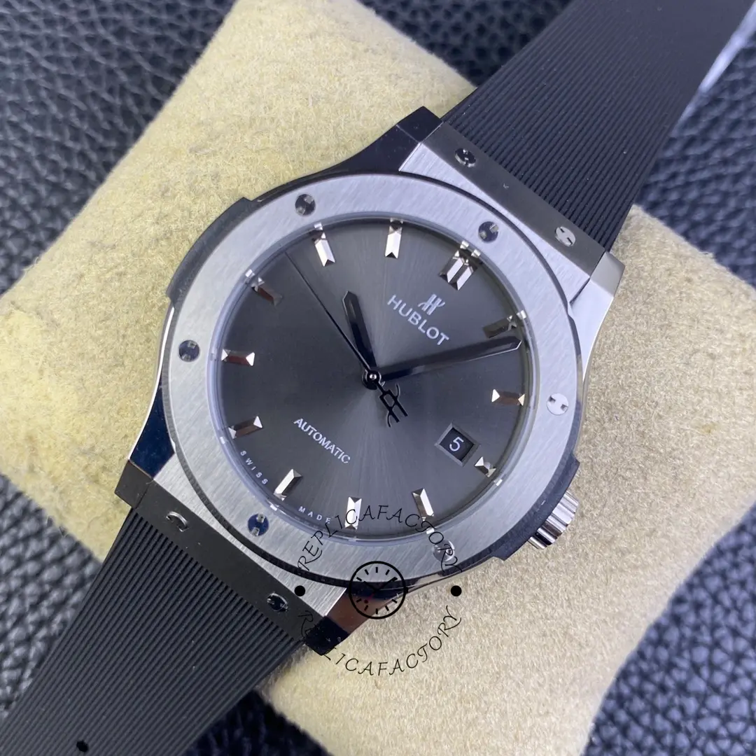 Dark dial Hublot Classic Fusion 511.CO.1181.RX on cushion, three-quarter front view.