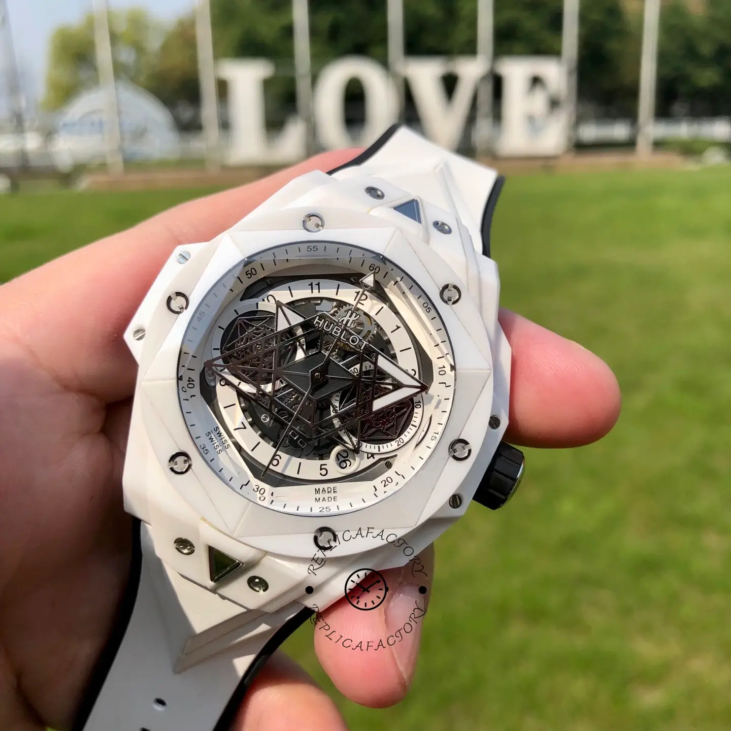 Replica Hublot Big Bang Sang Bleu 418.HX.2001.RX.MXM21 Automatic Ceramic