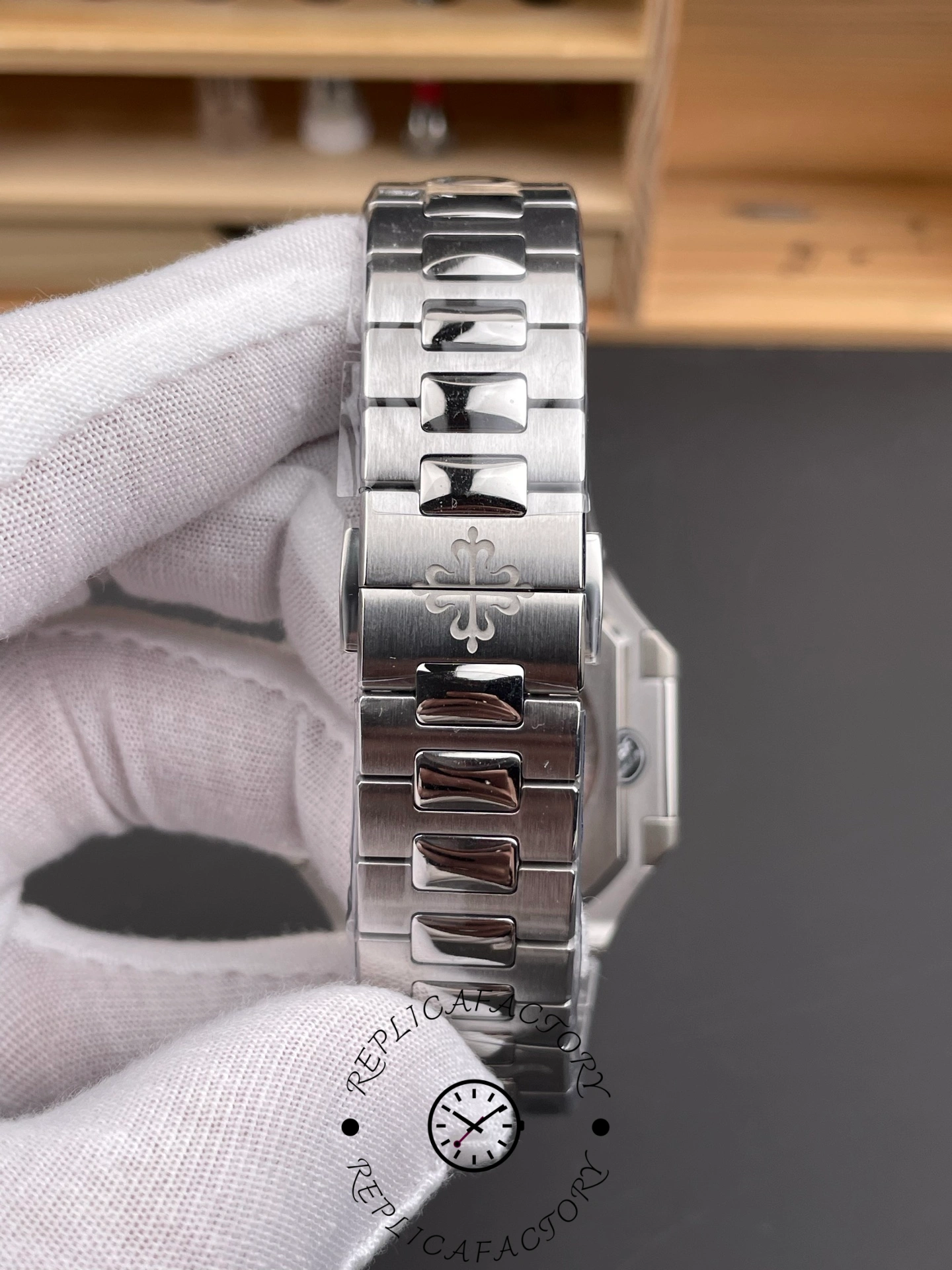 Patek Philippe Cubitus Blue Dial 40mm 7128 1G 001 Replica