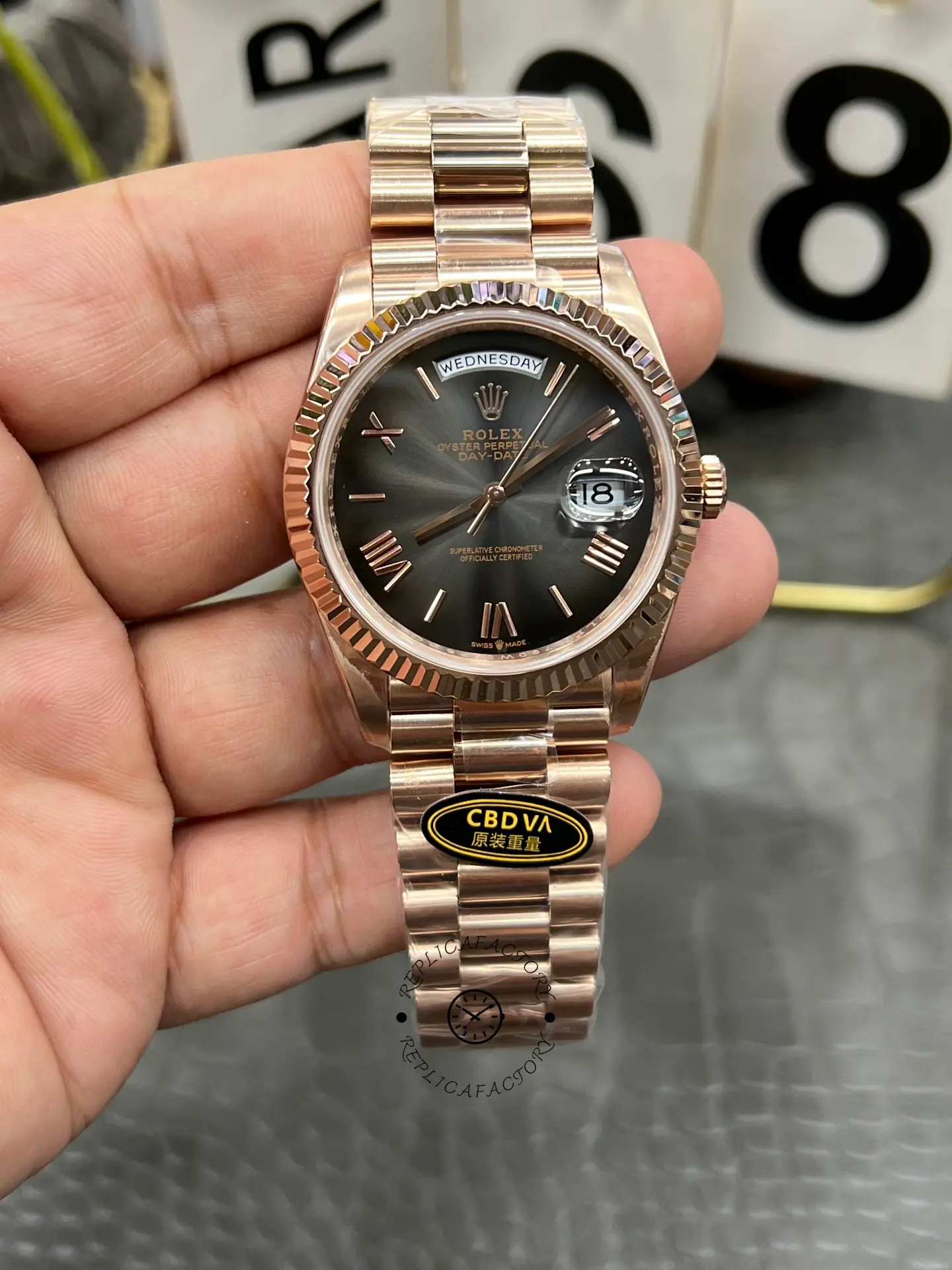 Rolex Day Date in 18 ct Everose Gold M228235 0055 40mm