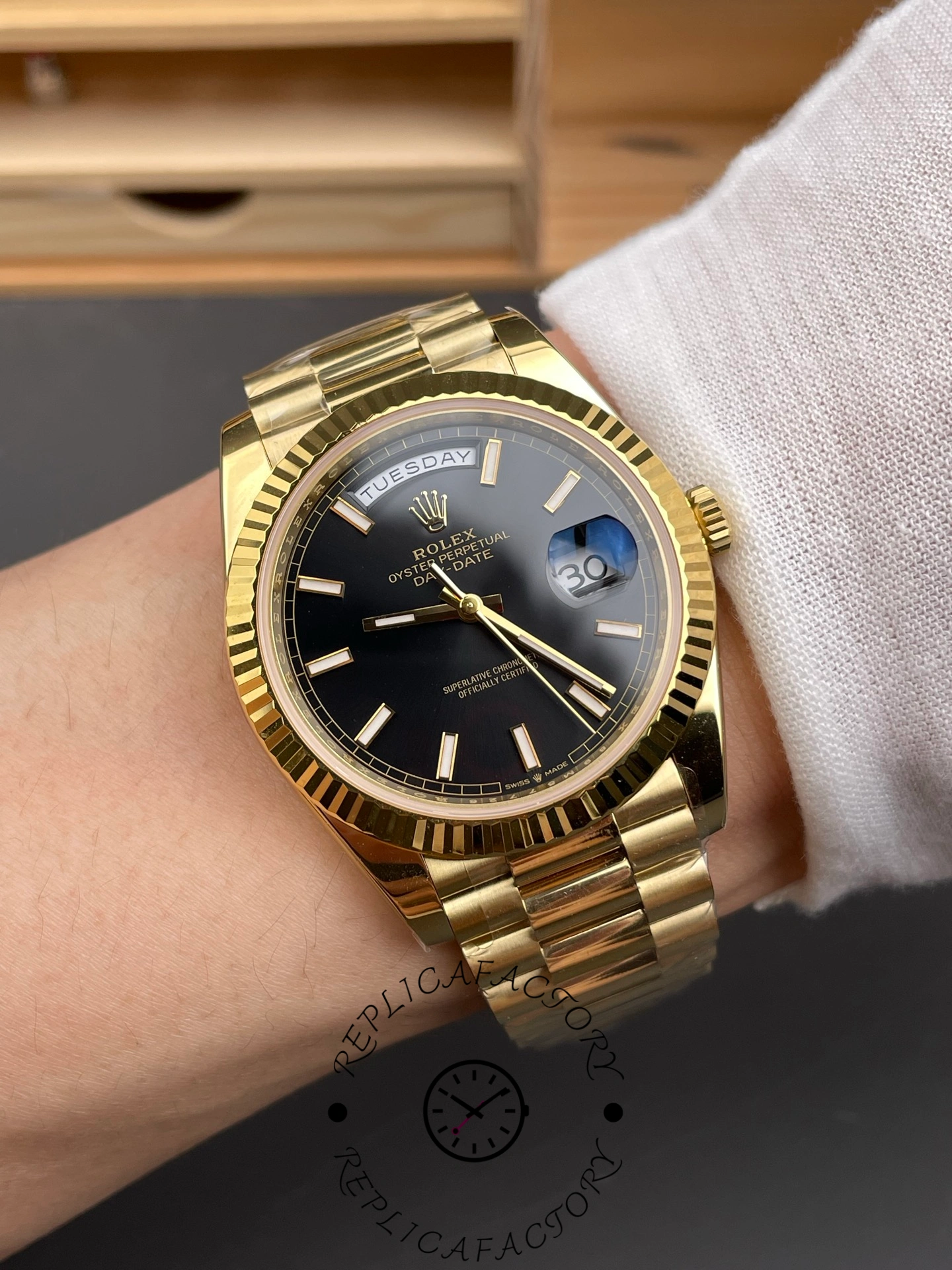 Rolex Day Date 40mm Yellow Gold President Black Dial m228238 0067