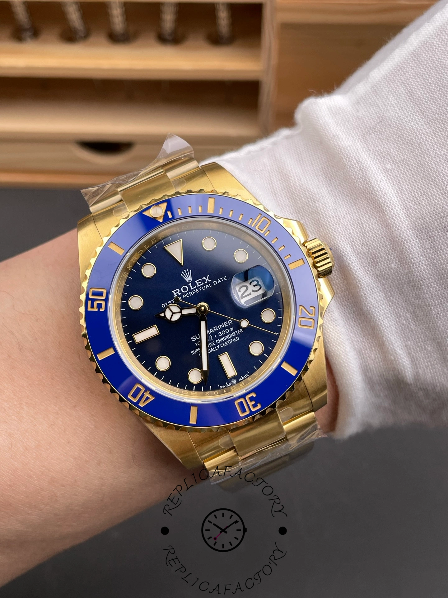 Rolex Submariner 126618LB Yellow Gold Blue Dial 41mm Mens Replica Watch