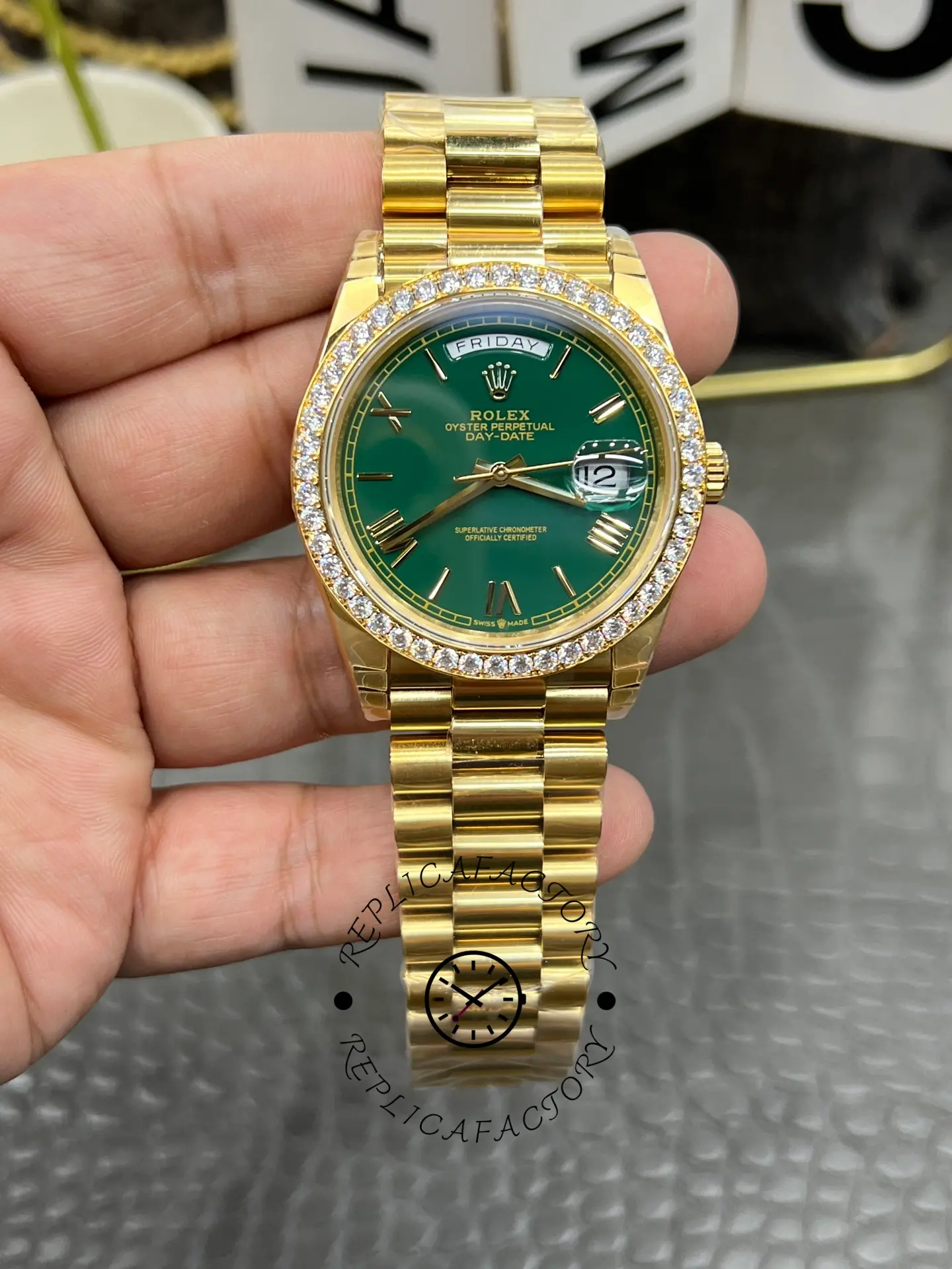 Rolex Day Date 40 18K Yellow Gold Green Dial Diamond Bezel M228348RBR 0040 Men's Watch